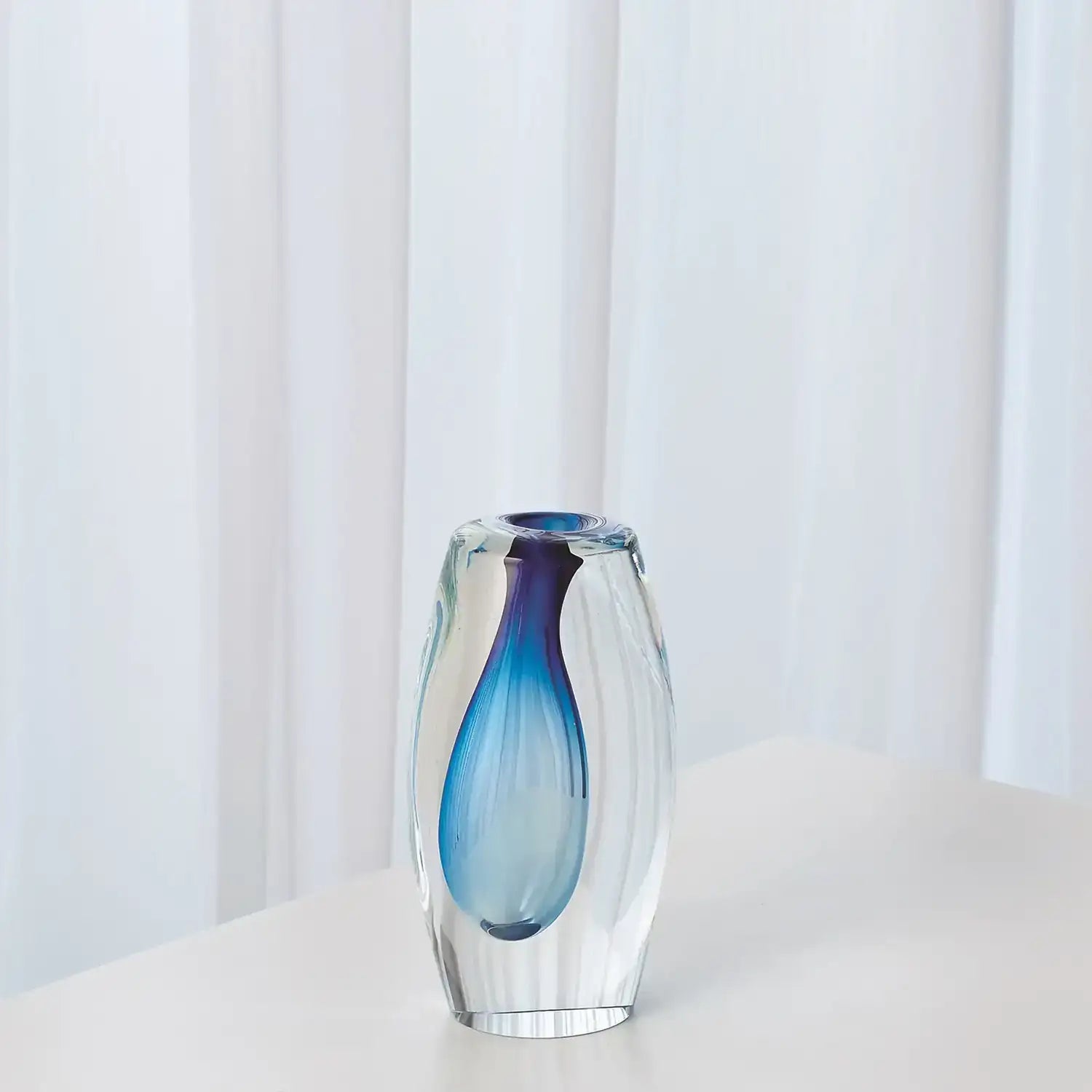 GLOBAL VIEWS OFFSET VASE - Art
