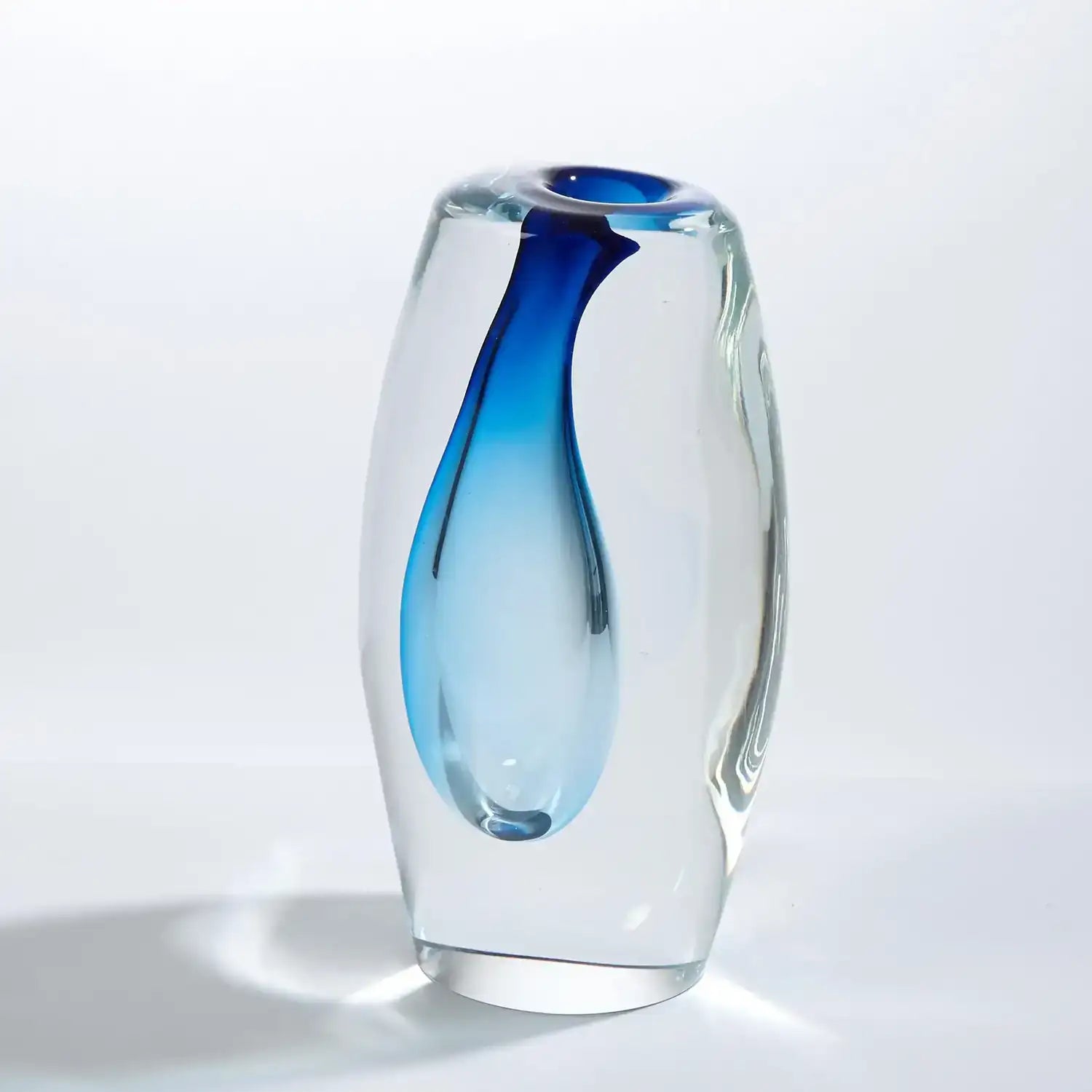 GLOBAL VIEWS OFFSET VASE - Art