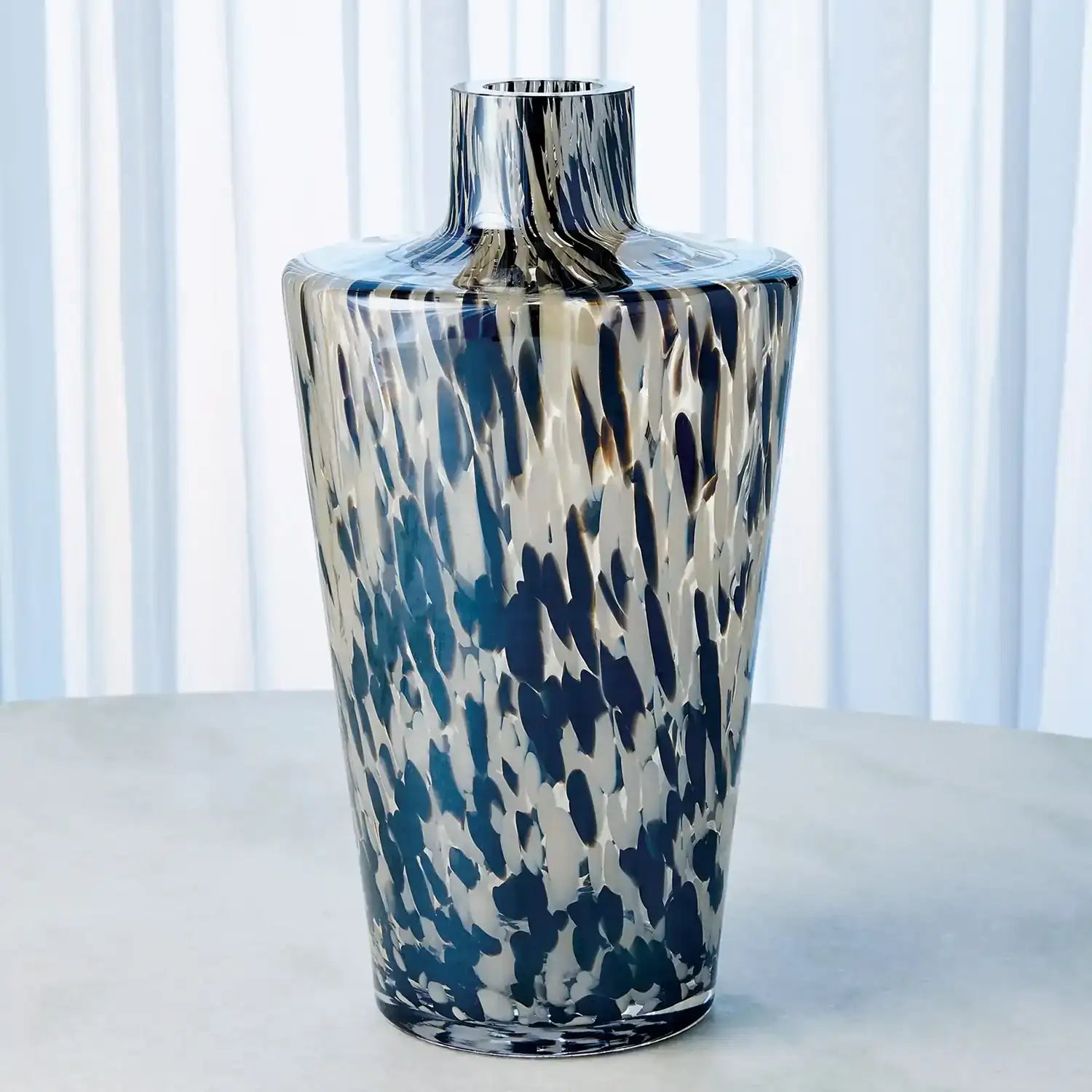 GLOBAL VIEWS CONFETTI SHOULDER VASE - Art