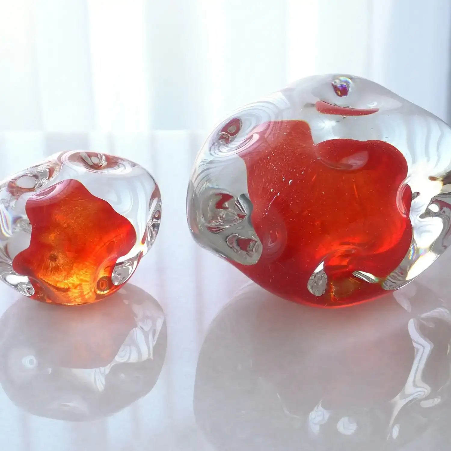 GLOBAL VIEWS DIMPLE PAPERWEIGHT - Art