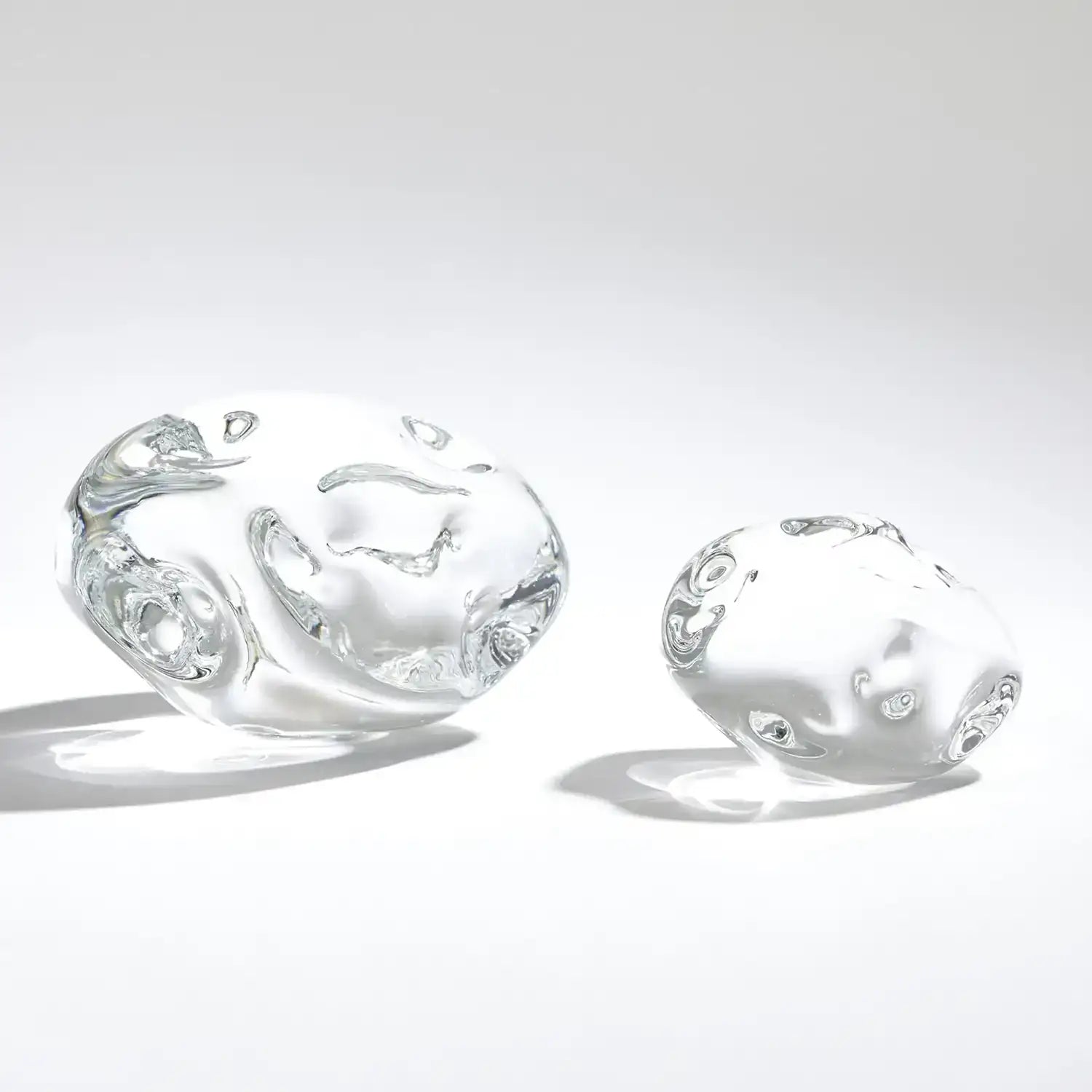 GLOBAL VIEWS DIMPLE PAPERWEIGHT - Art