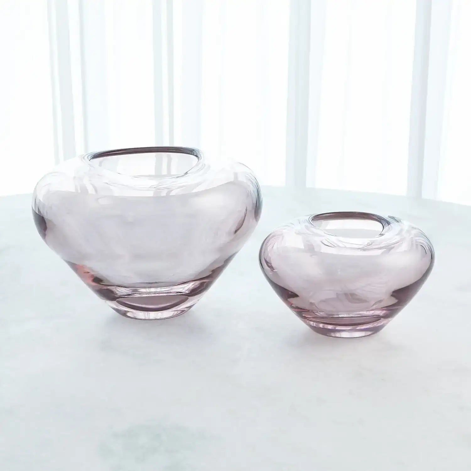 GLOBAL VIEWS UNDULATING VASE - Art