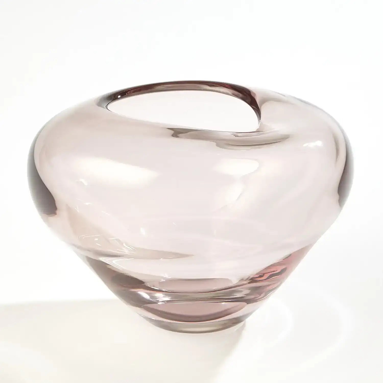 GLOBAL VIEWS UNDULATING VASE - Art