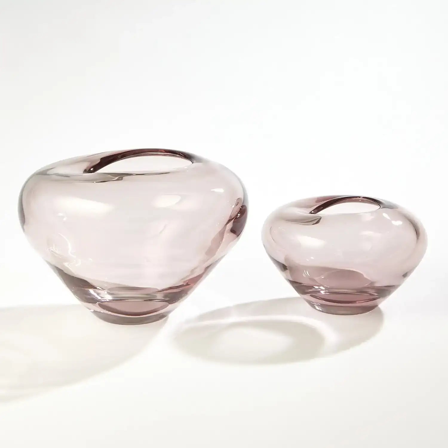 GLOBAL VIEWS UNDULATING VASE - Art