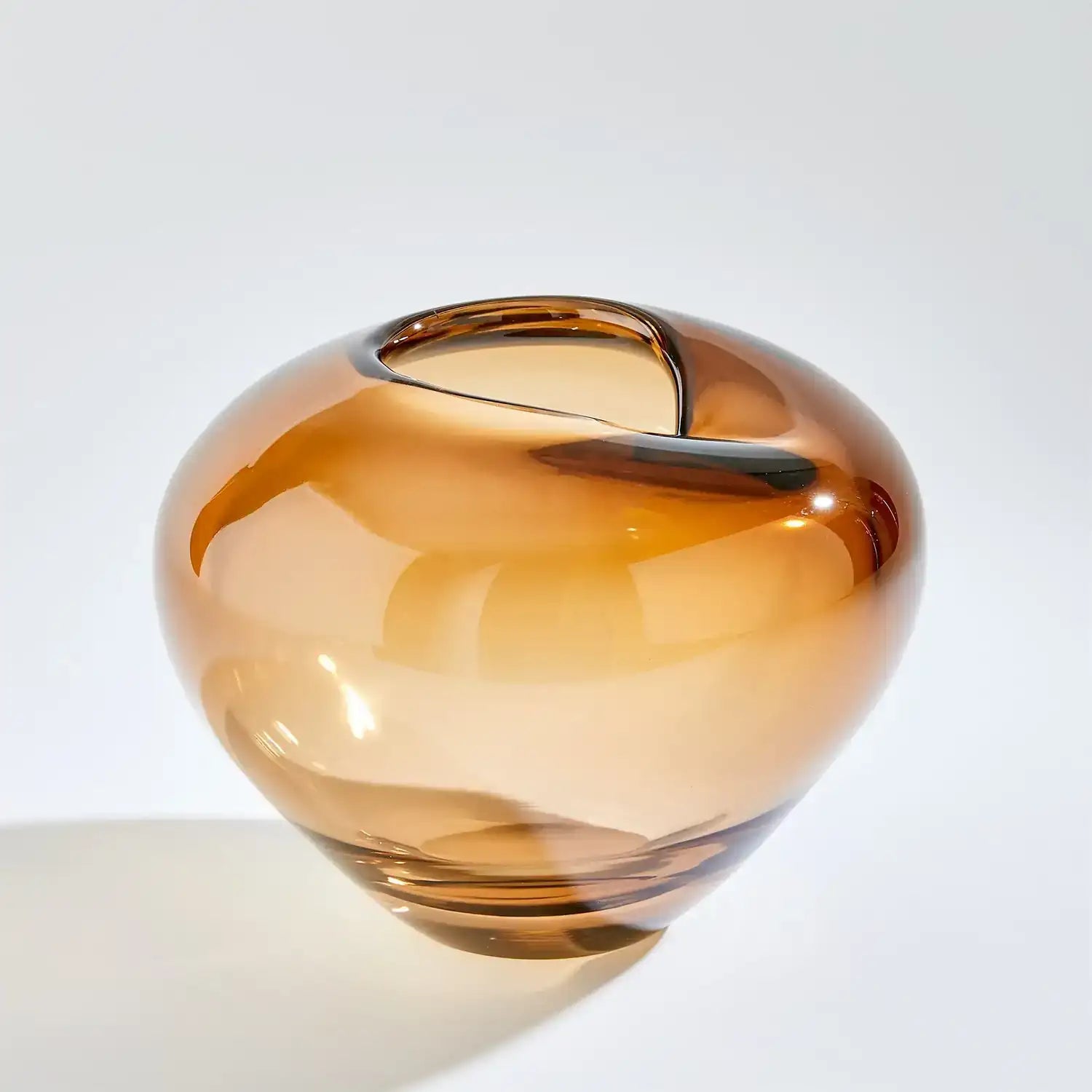 GLOBAL VIEWS UNDULATING VASE - Art