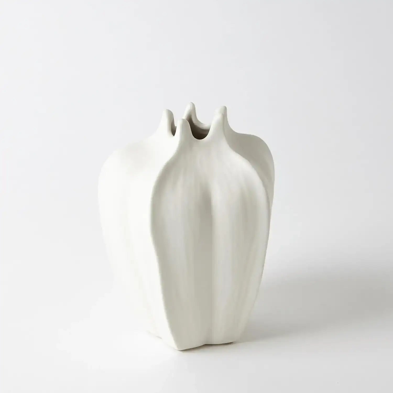 GLOBAL VIEWS MINI STAR FRUIT VASE - Decorative Accents