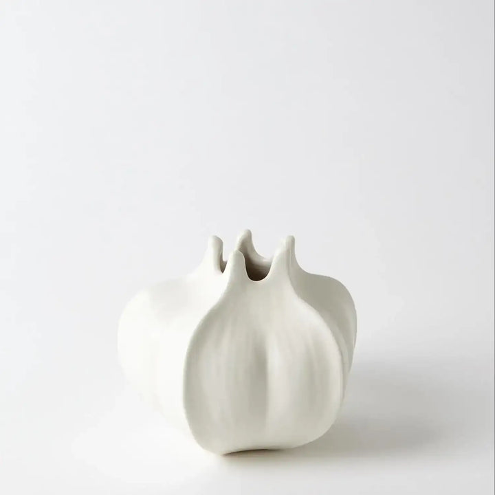 GLOBAL VIEWS MINI STAR FRUIT VASE - Decorative Accents