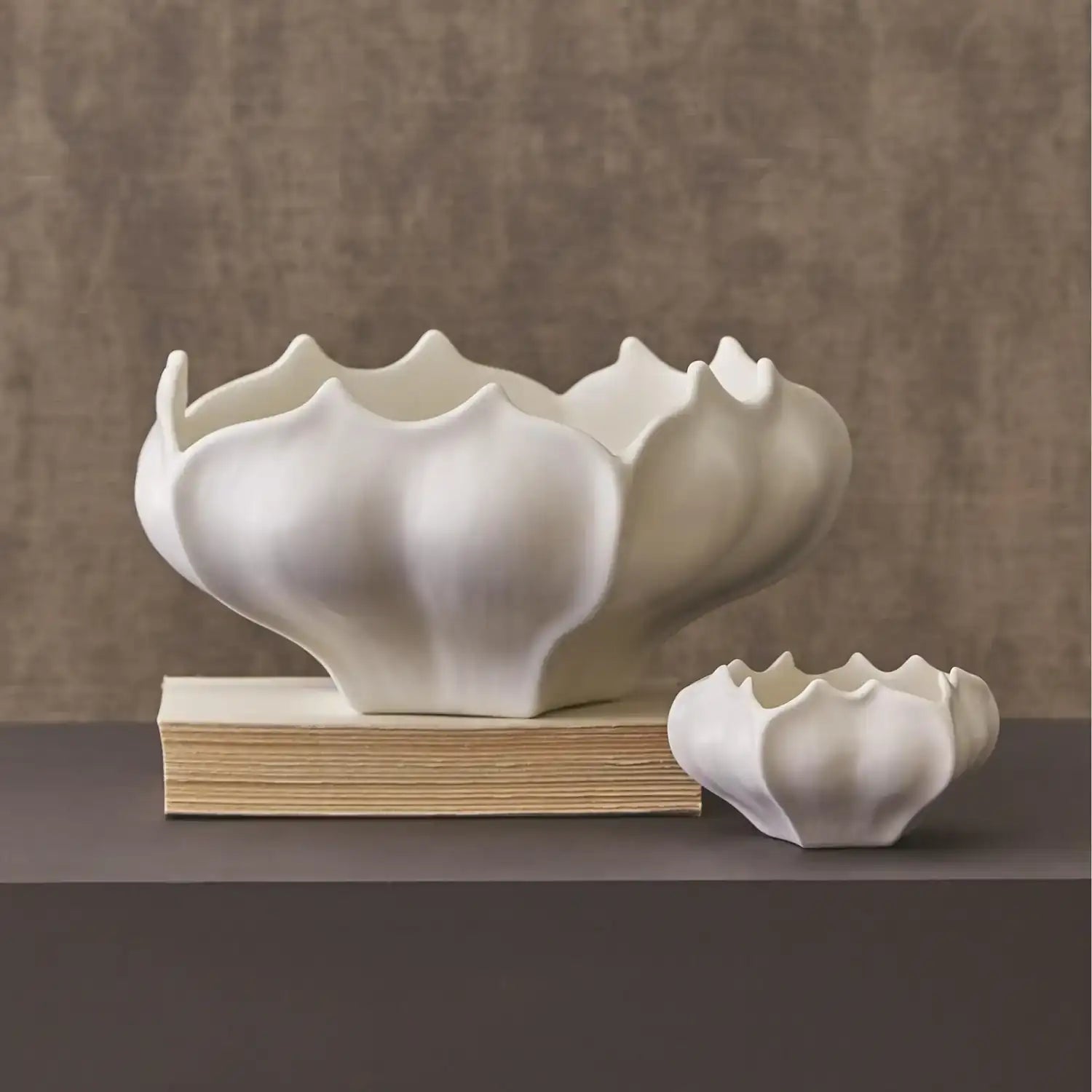 GLOBAL VIEWS MINI STAR FRUIT BOWL - Decorative Accents