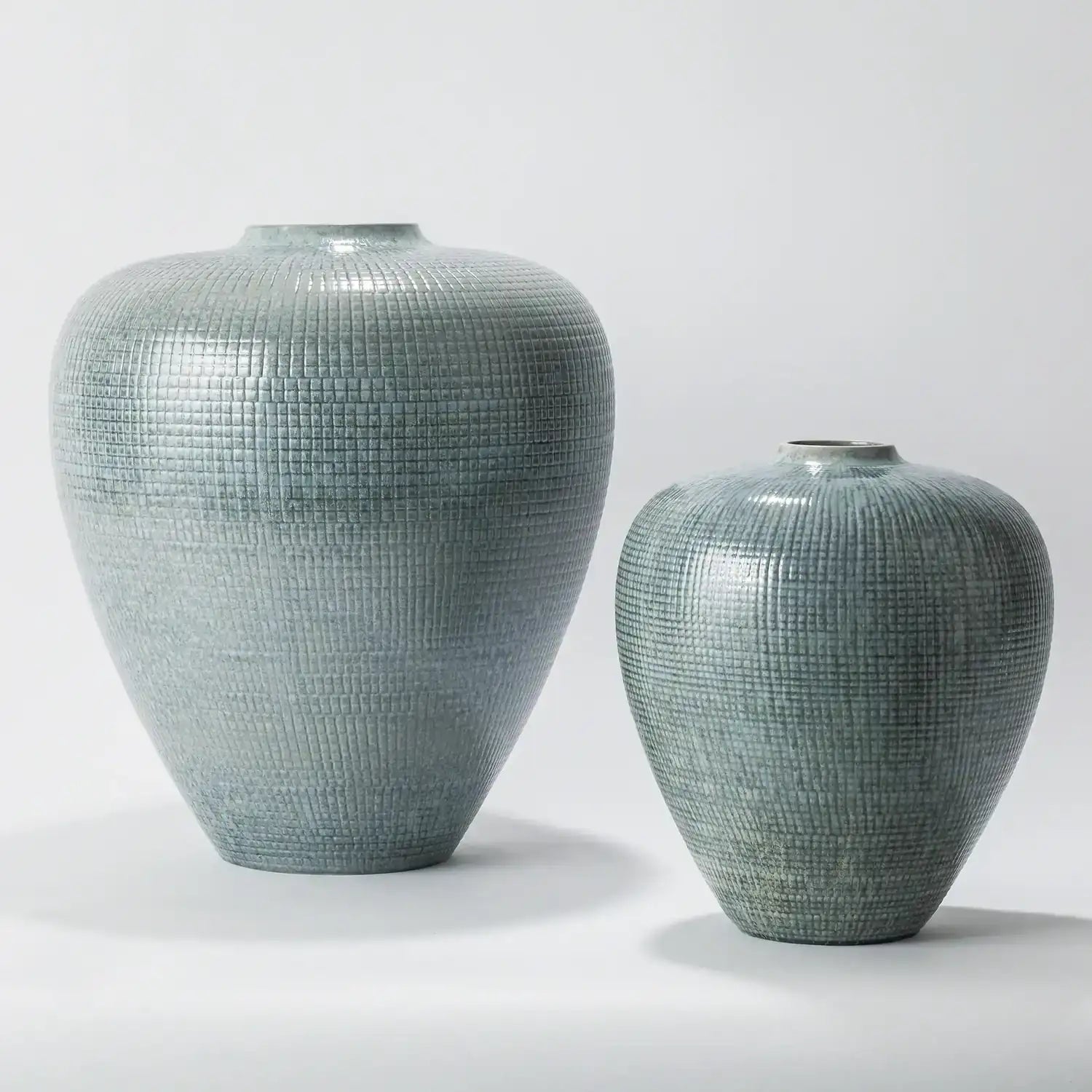 GLOBAL VIEWS CHECK BULBOUS VASE - Decorative Accents