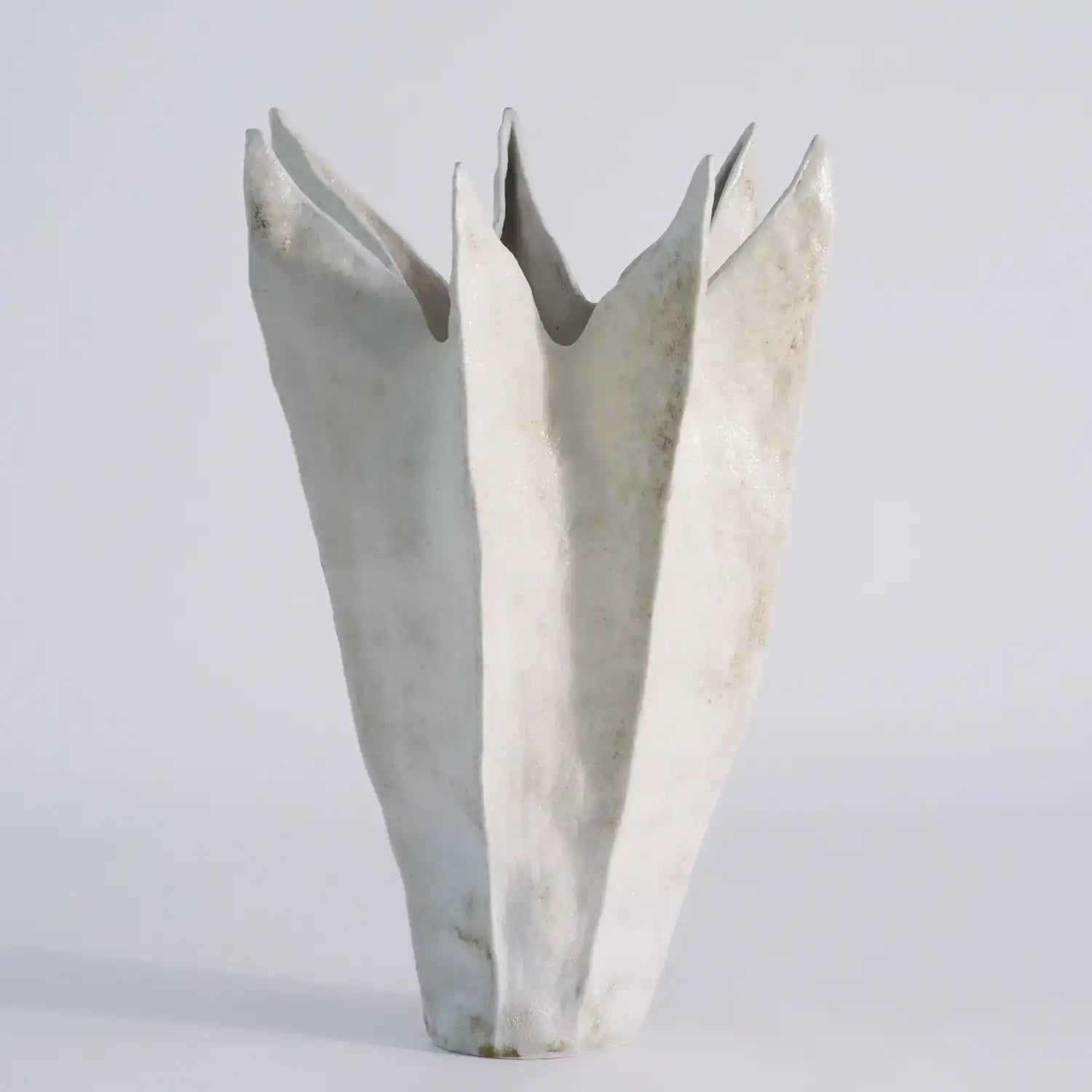GLOBAL VIEWS AMARYLLIS VASE - Decorative Accents