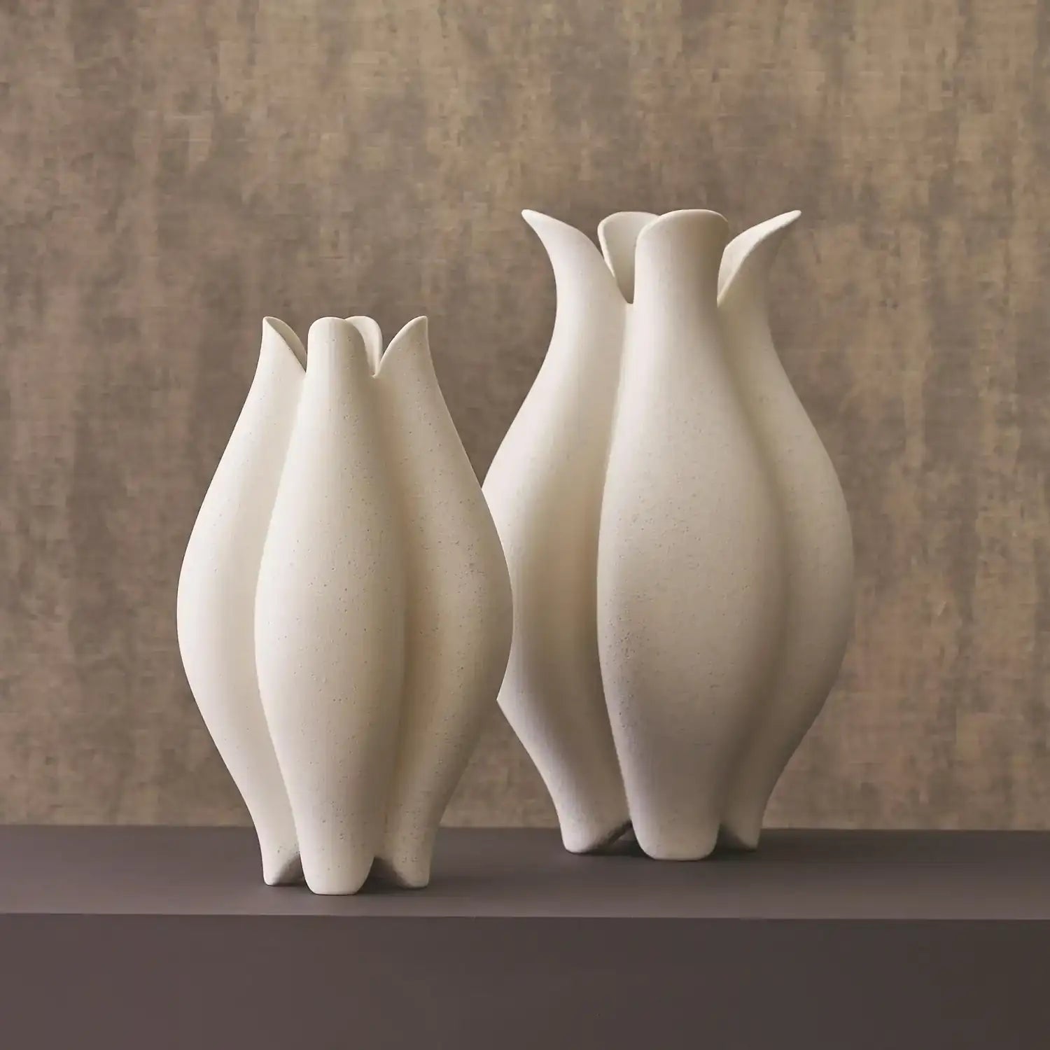 GLOBAL VIEWS POND VASE - Decorative Accents