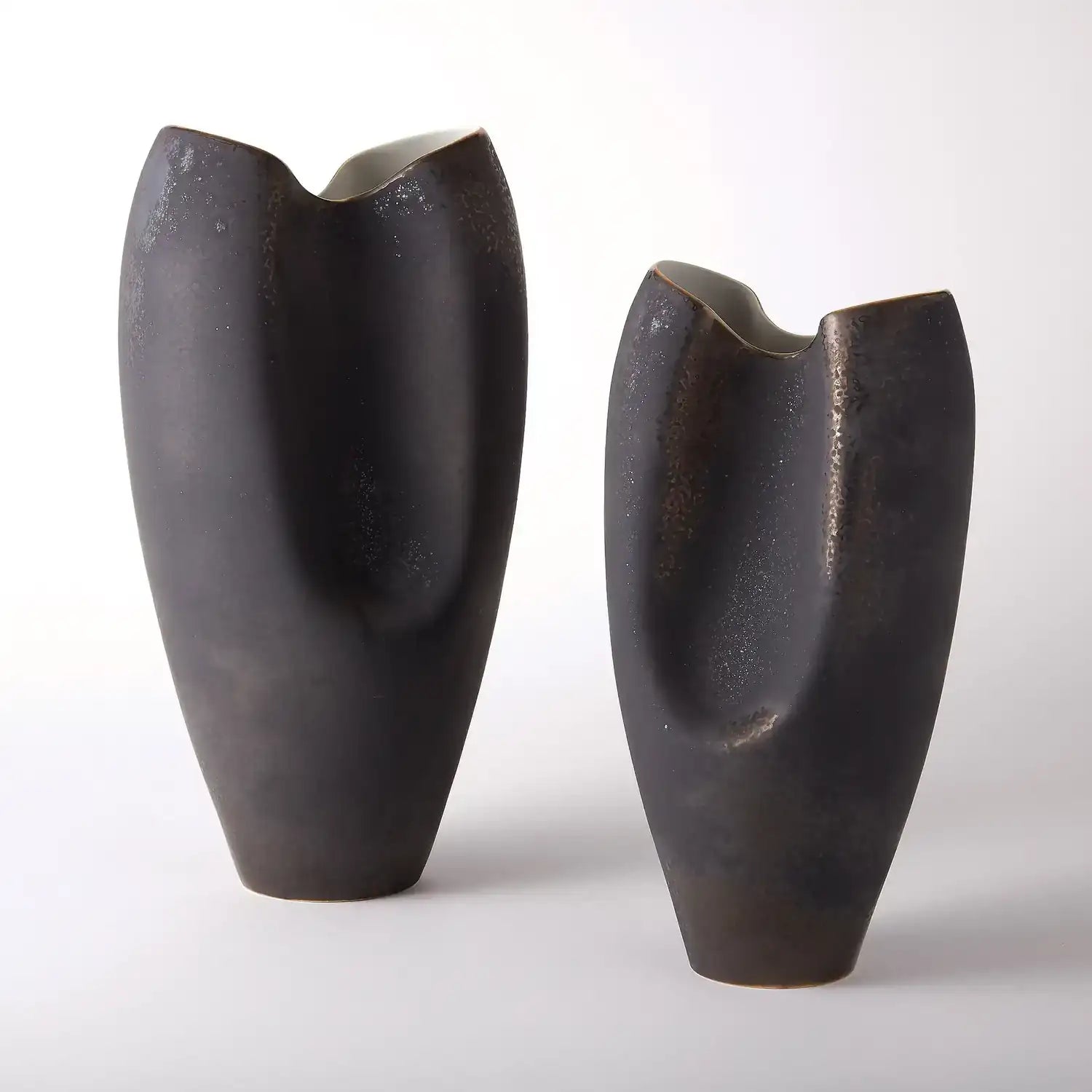 GLOBAL VIEWS OXUS PINCHED VASE - Decorative Accents