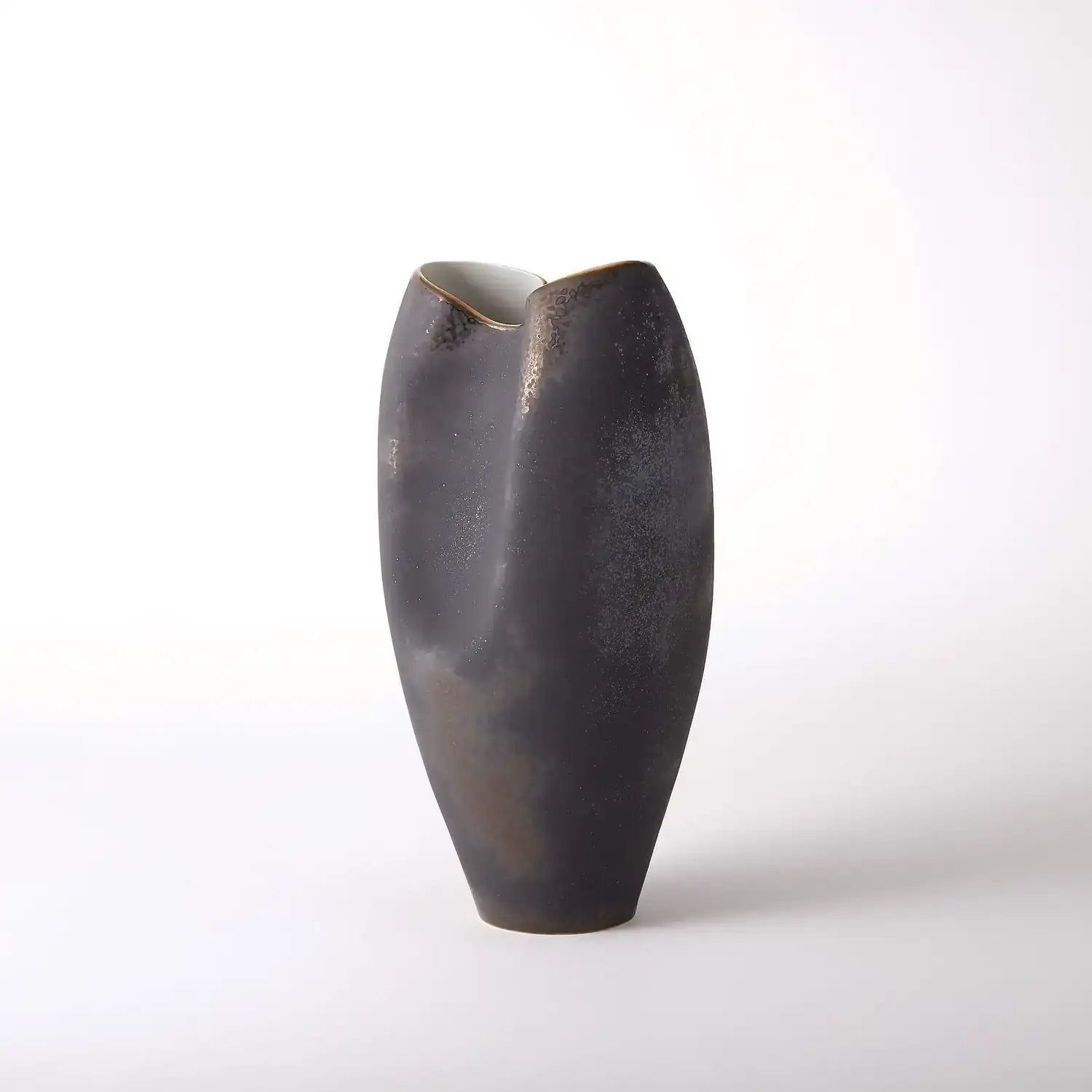 GLOBAL VIEWS OXUS PINCHED VASE - Decorative Accents