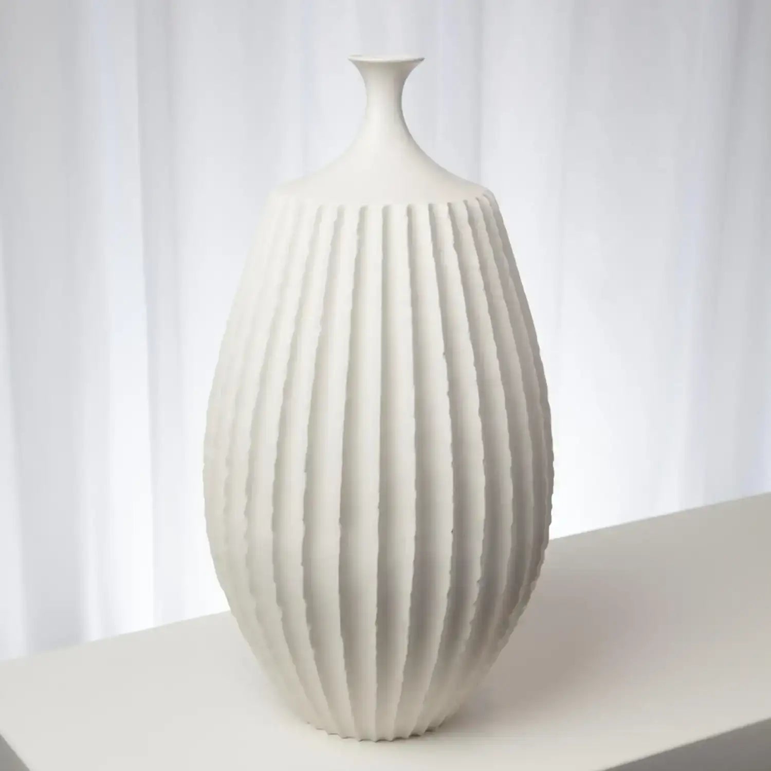 GLOBAL VIEWS SAWTOOTH VASE - Decorative Accents
