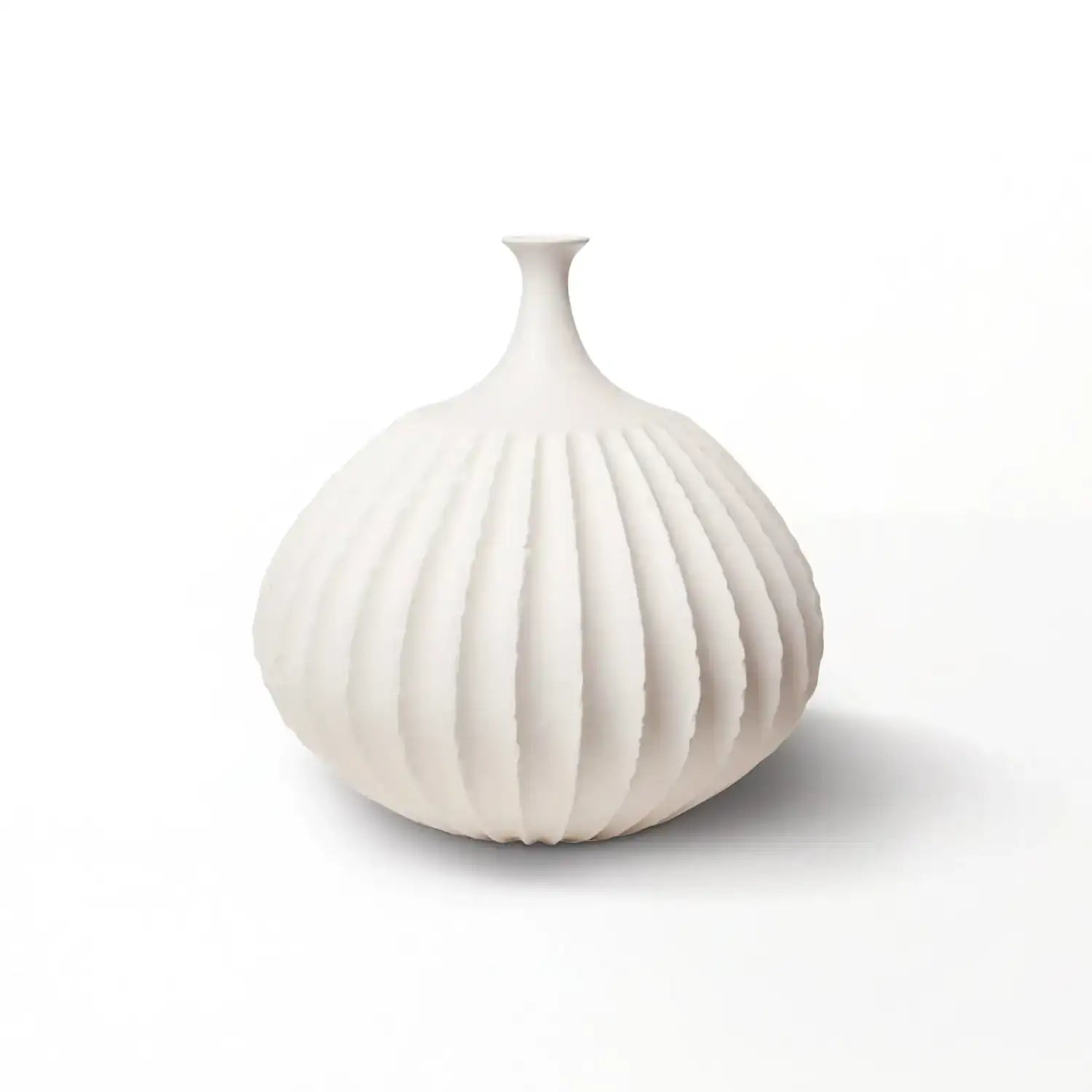 GLOBAL VIEWS SAWTOOTH VASE - Decorative Accents