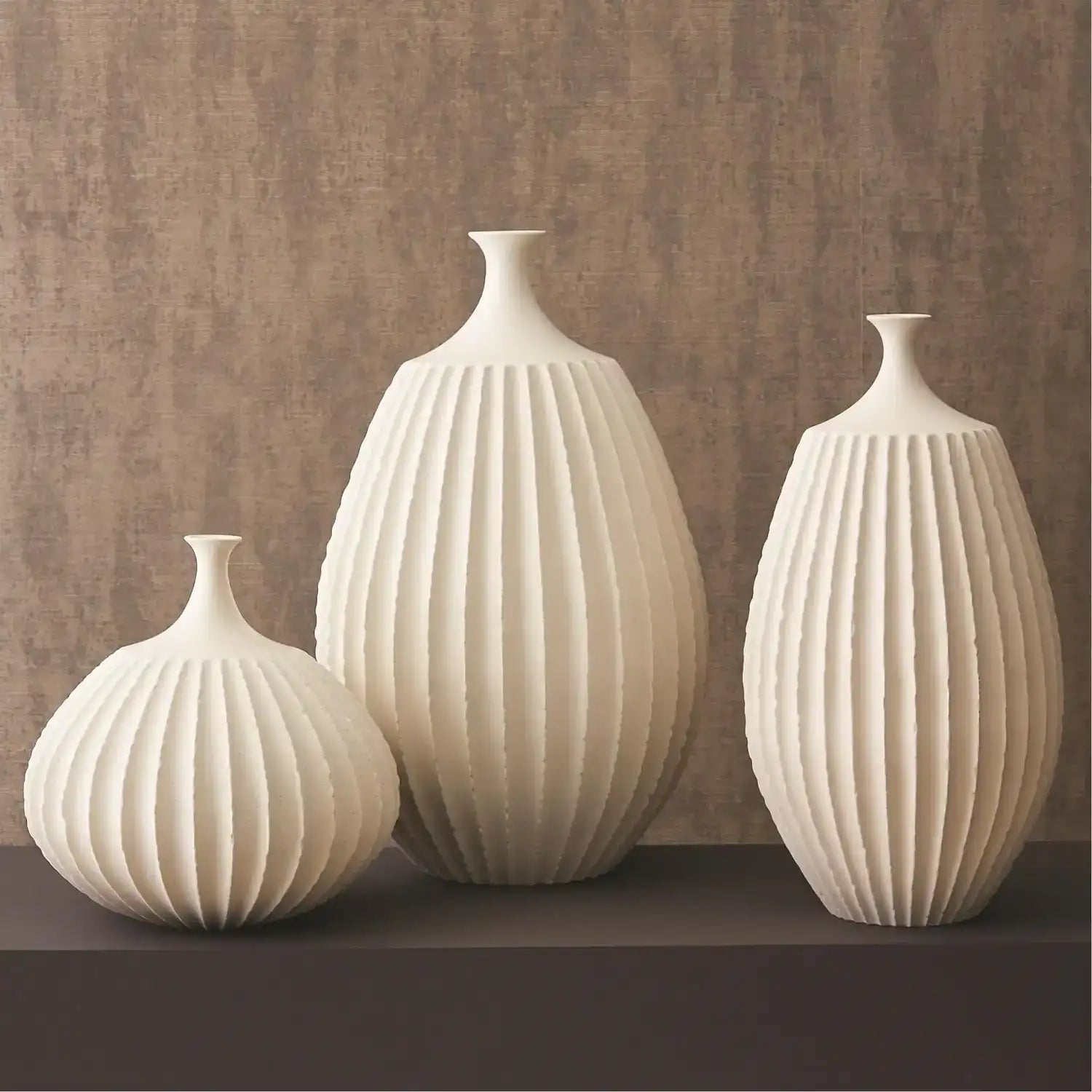 GLOBAL VIEWS SAWTOOTH VASE - Decorative Accents
