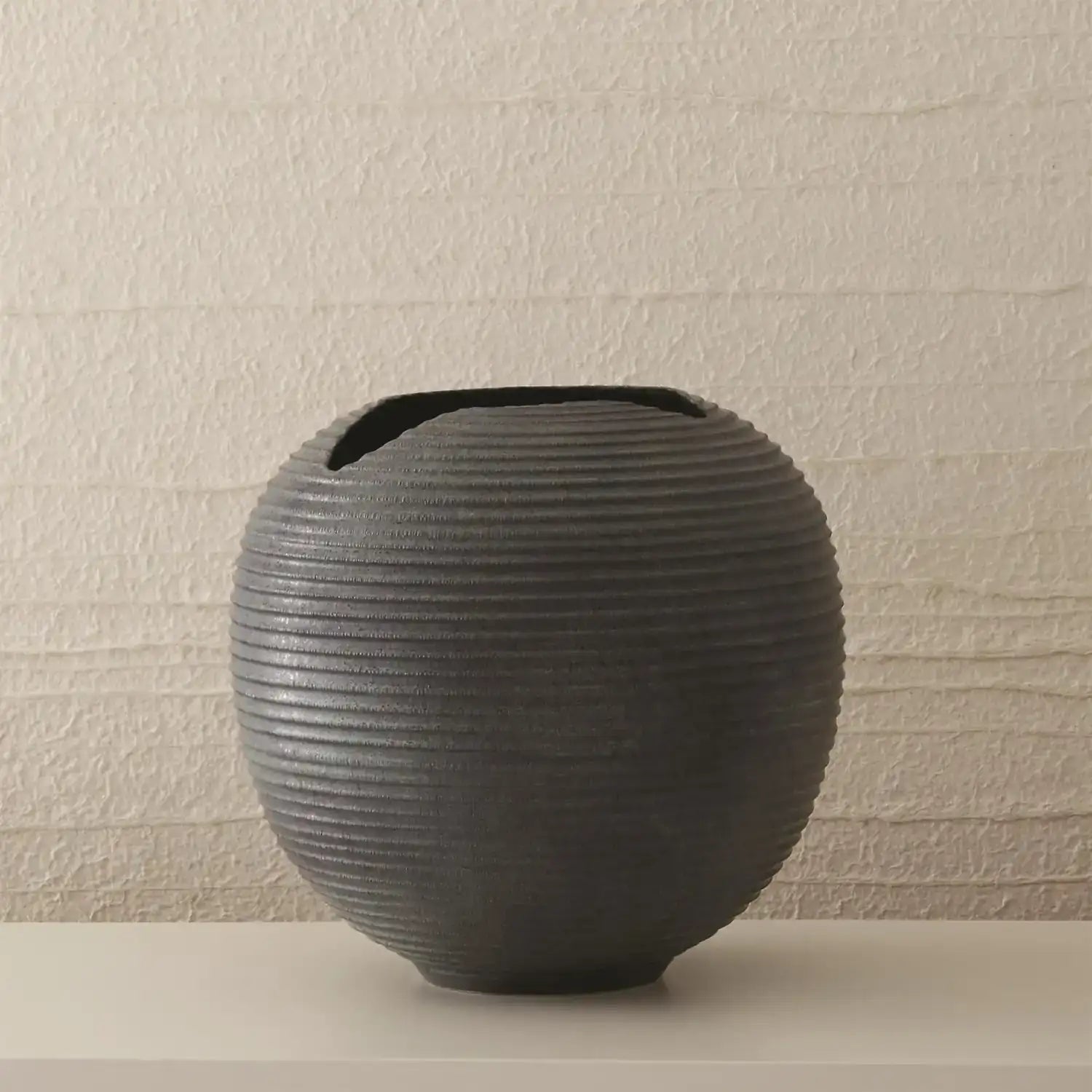 GLOBAL VIEWS HORIZONTAL TROWEL VASE - Decorative Accents