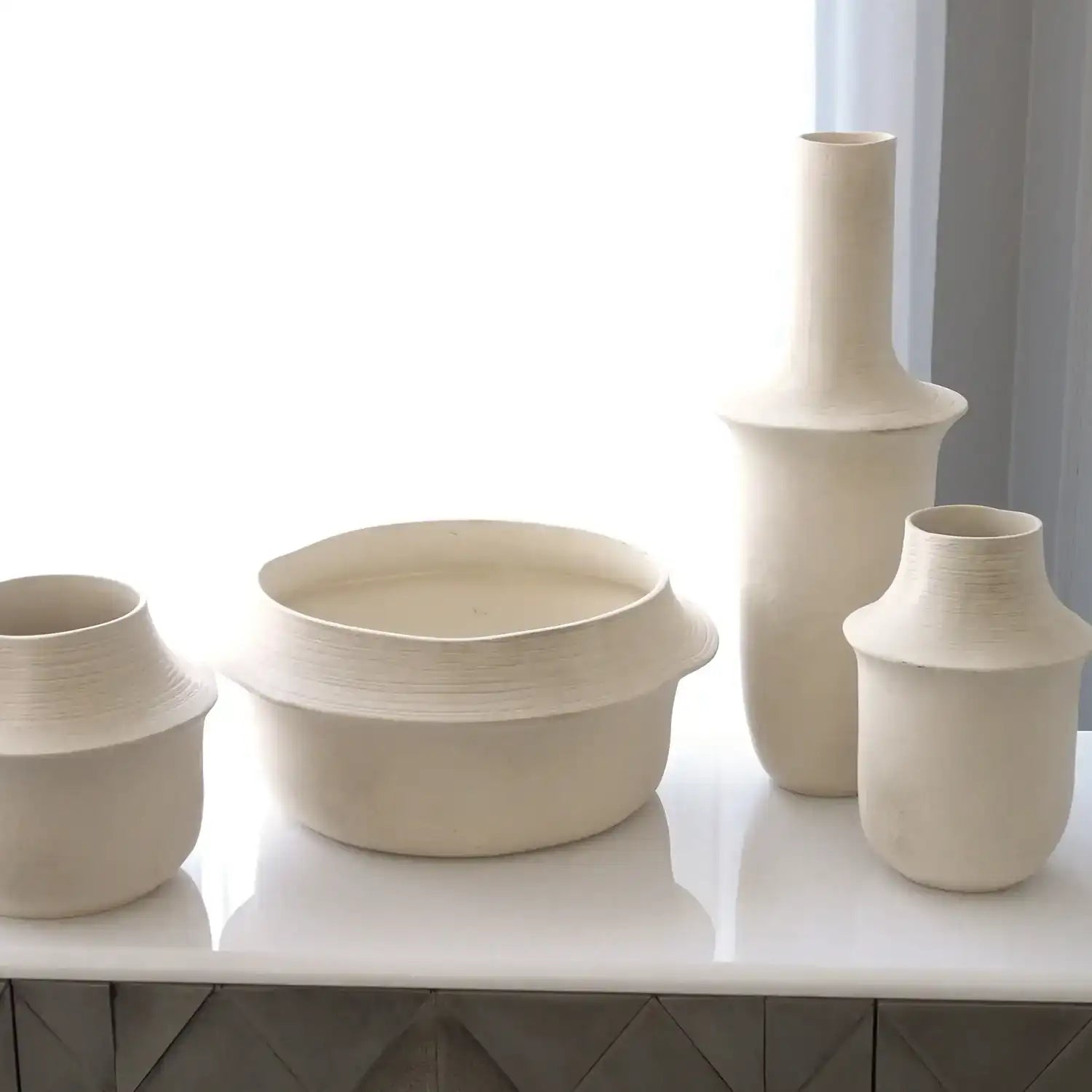 GLOBAL VIEWS FLADIS VASE - Decorative Accents