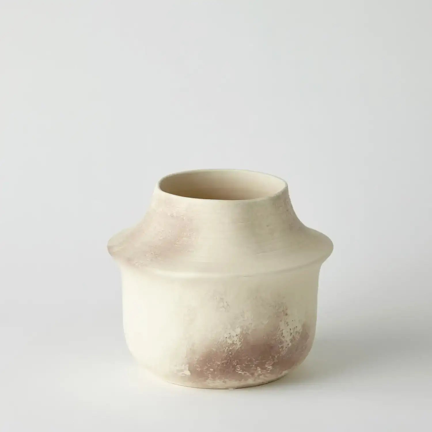 GLOBAL VIEWS FLADIS VASE - Decorative Accents