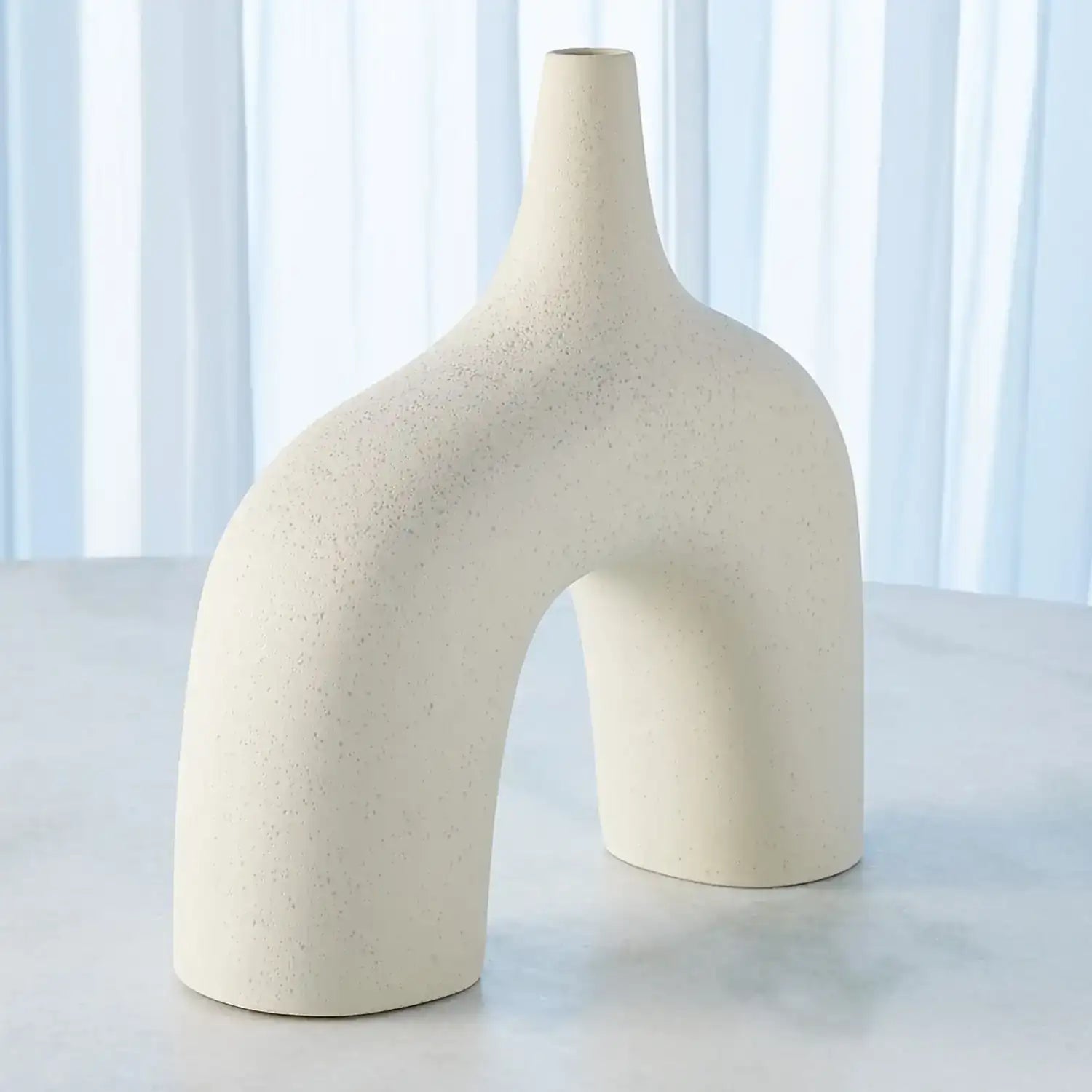 GLOBAL VIEWS STRETCH VASE - Decorative Accents