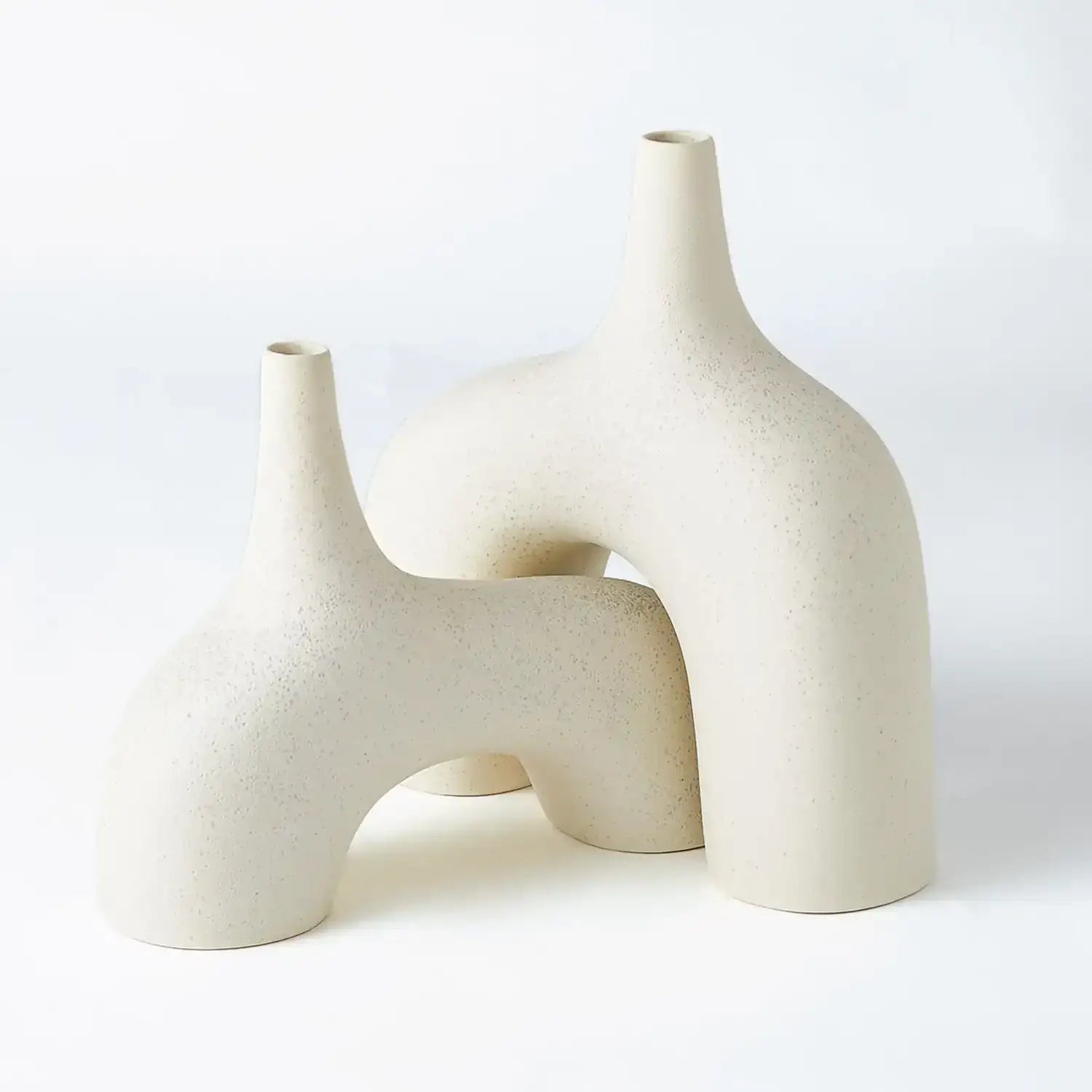 GLOBAL VIEWS STRETCH VASE - Decorative Accents