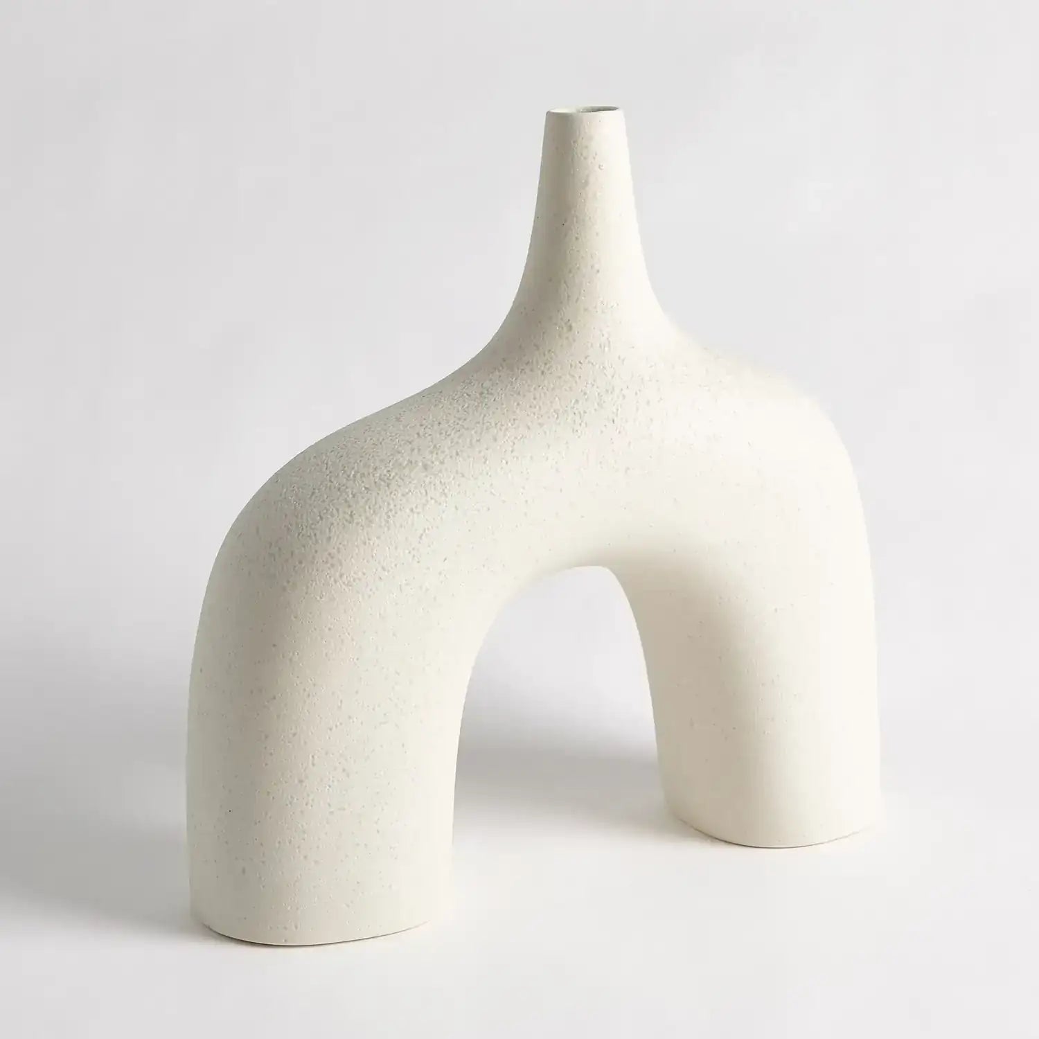 GLOBAL VIEWS STRETCH VASE - Decorative Accents