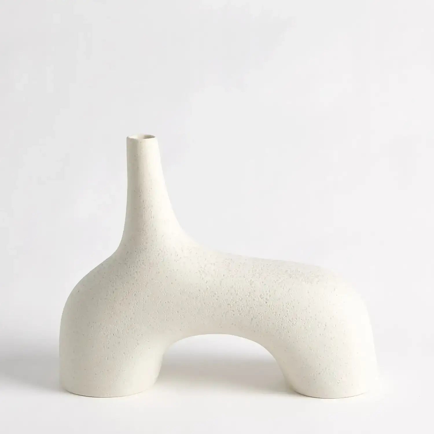 GLOBAL VIEWS STRETCH VASE - Decorative Accents