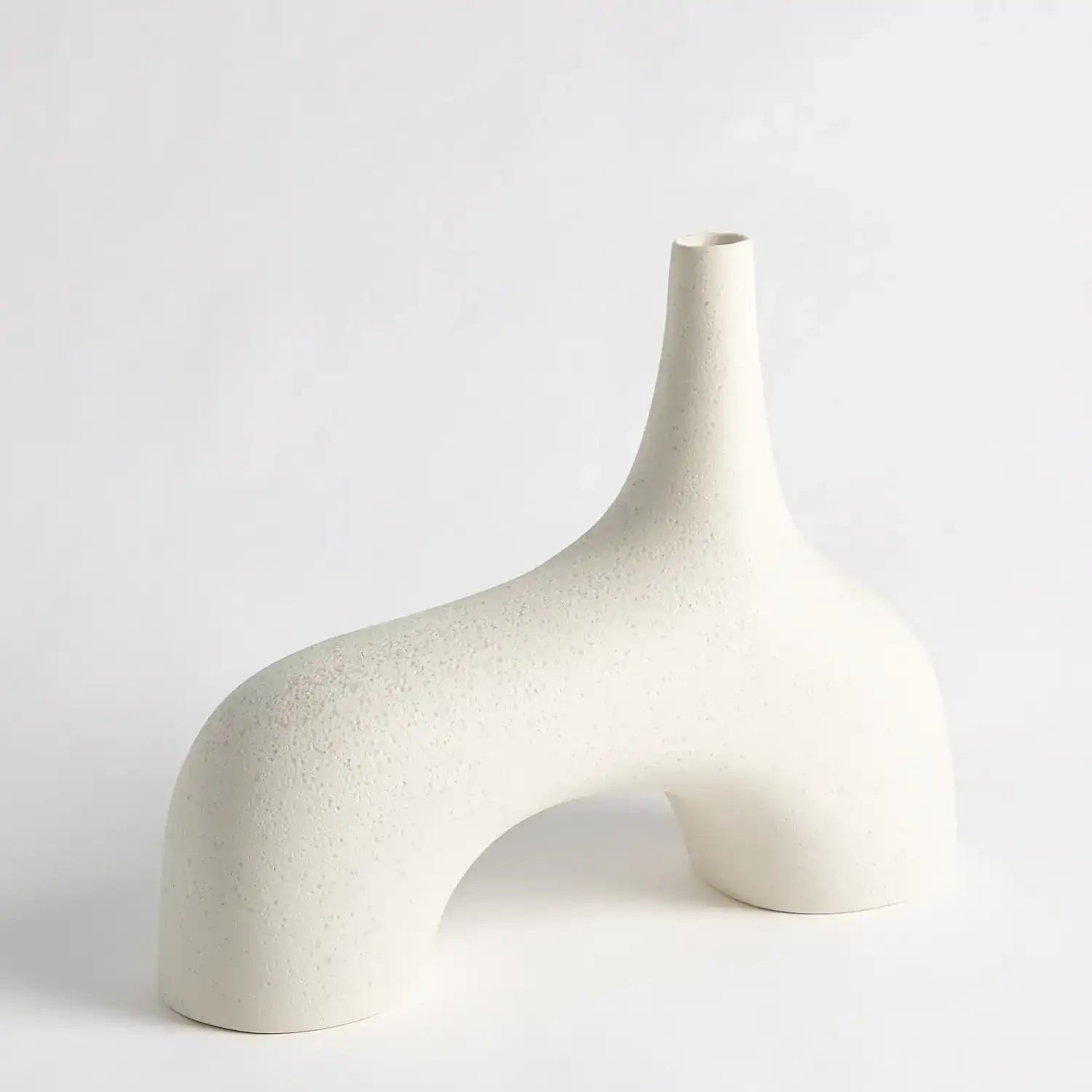 GLOBAL VIEWS STRETCH VASE - Decorative Accents