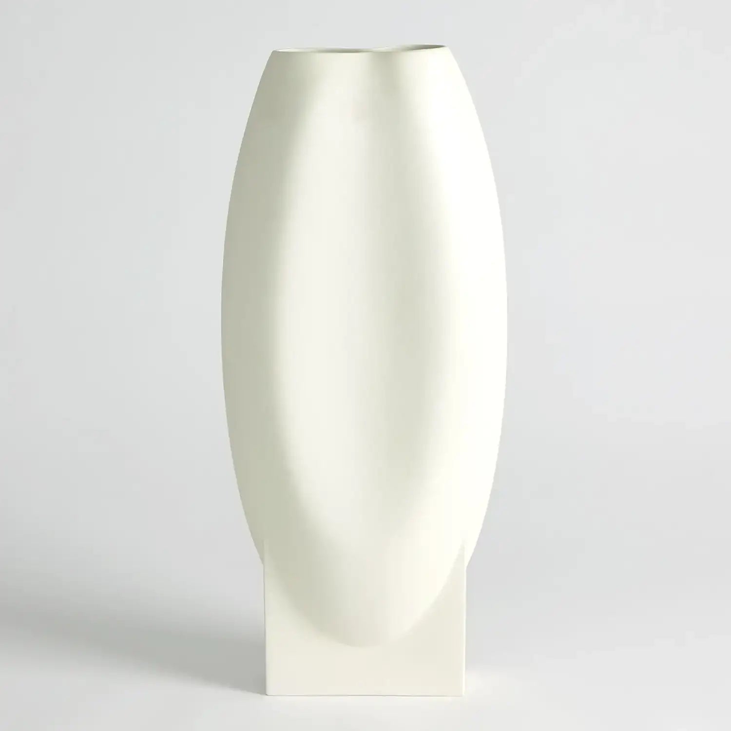 GLOBAL VIEWS ORPHEUS VASE - Decorative Accents