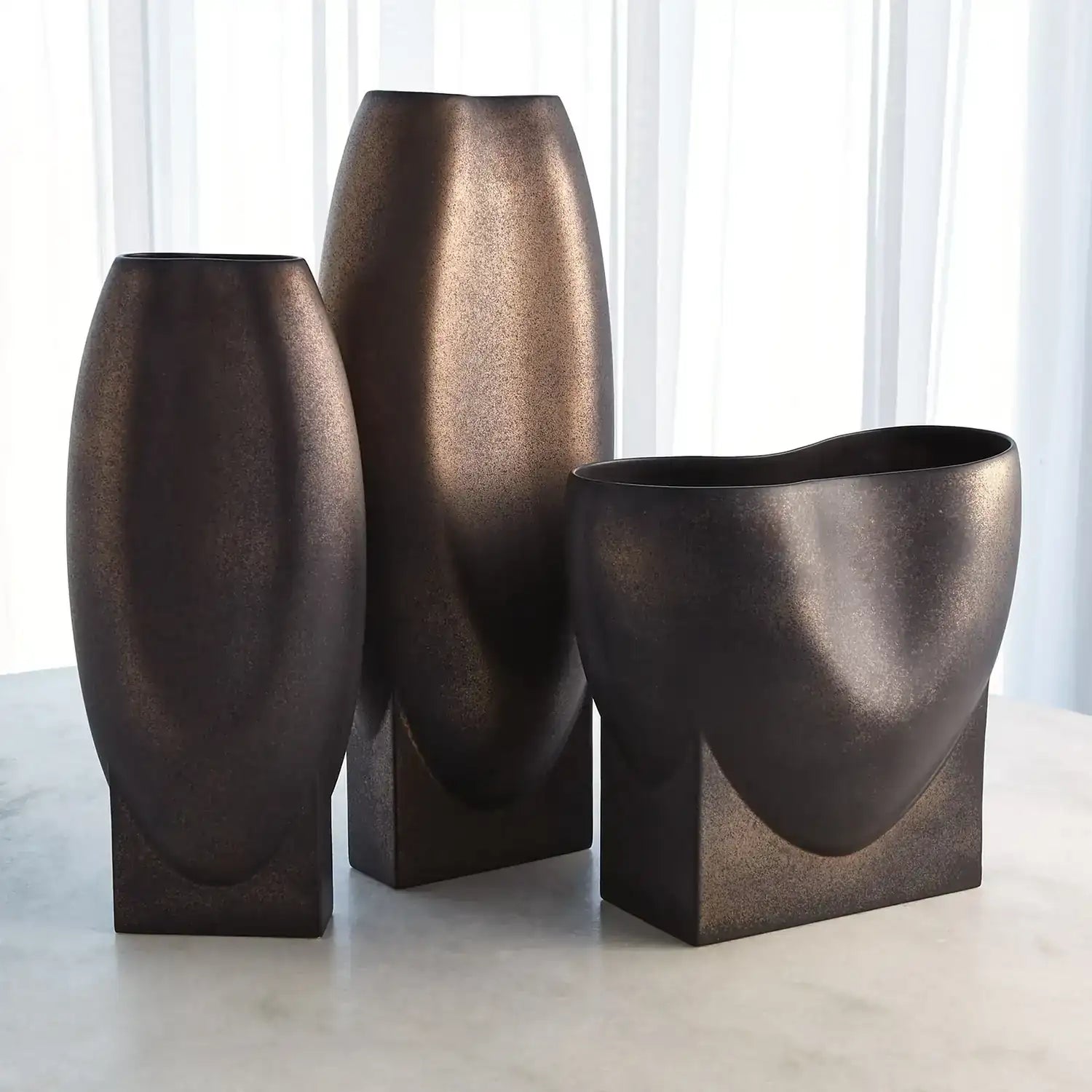 GLOBAL VIEWS ORPHEUS LOW BOWL - Decorative Accents