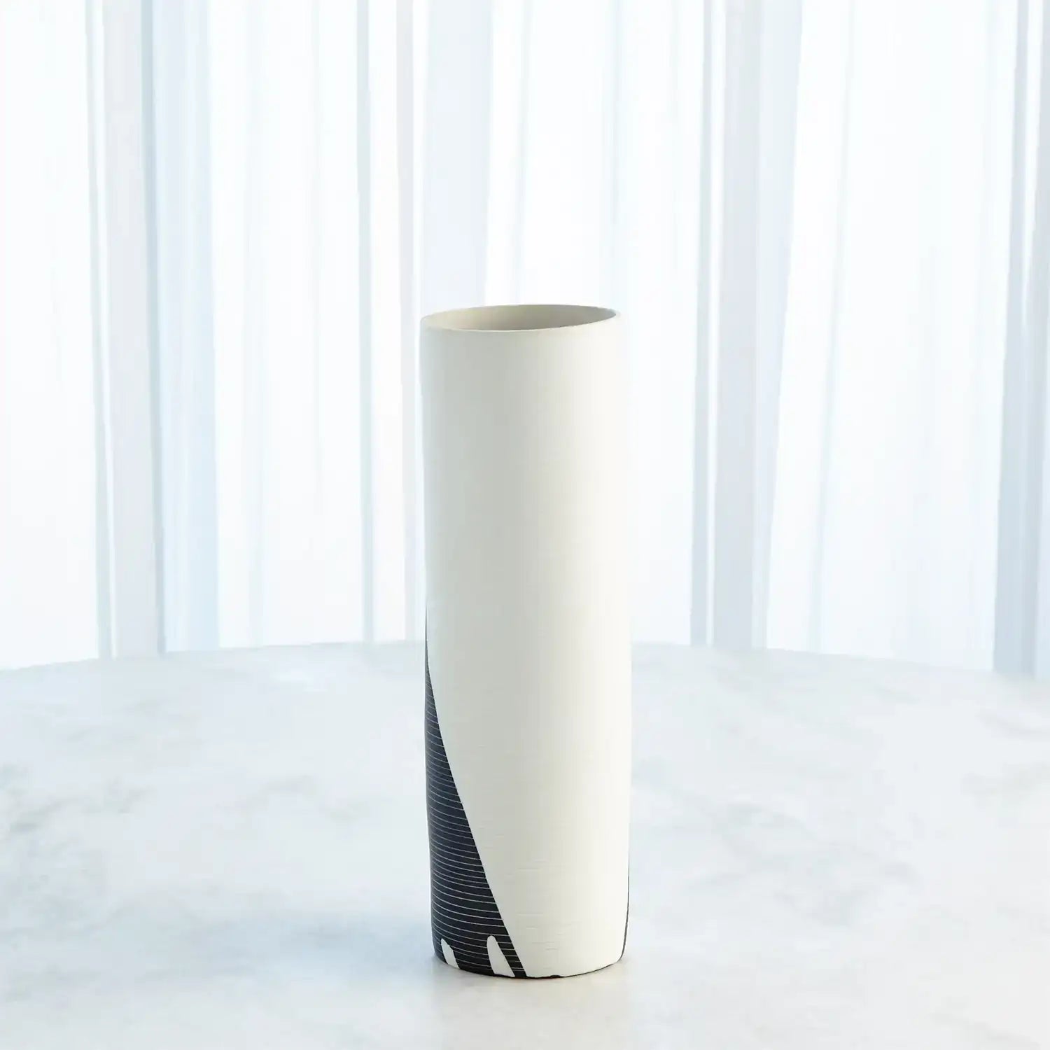 GLOBAL VIEWS SPLATTER VASE - Decorative Accents