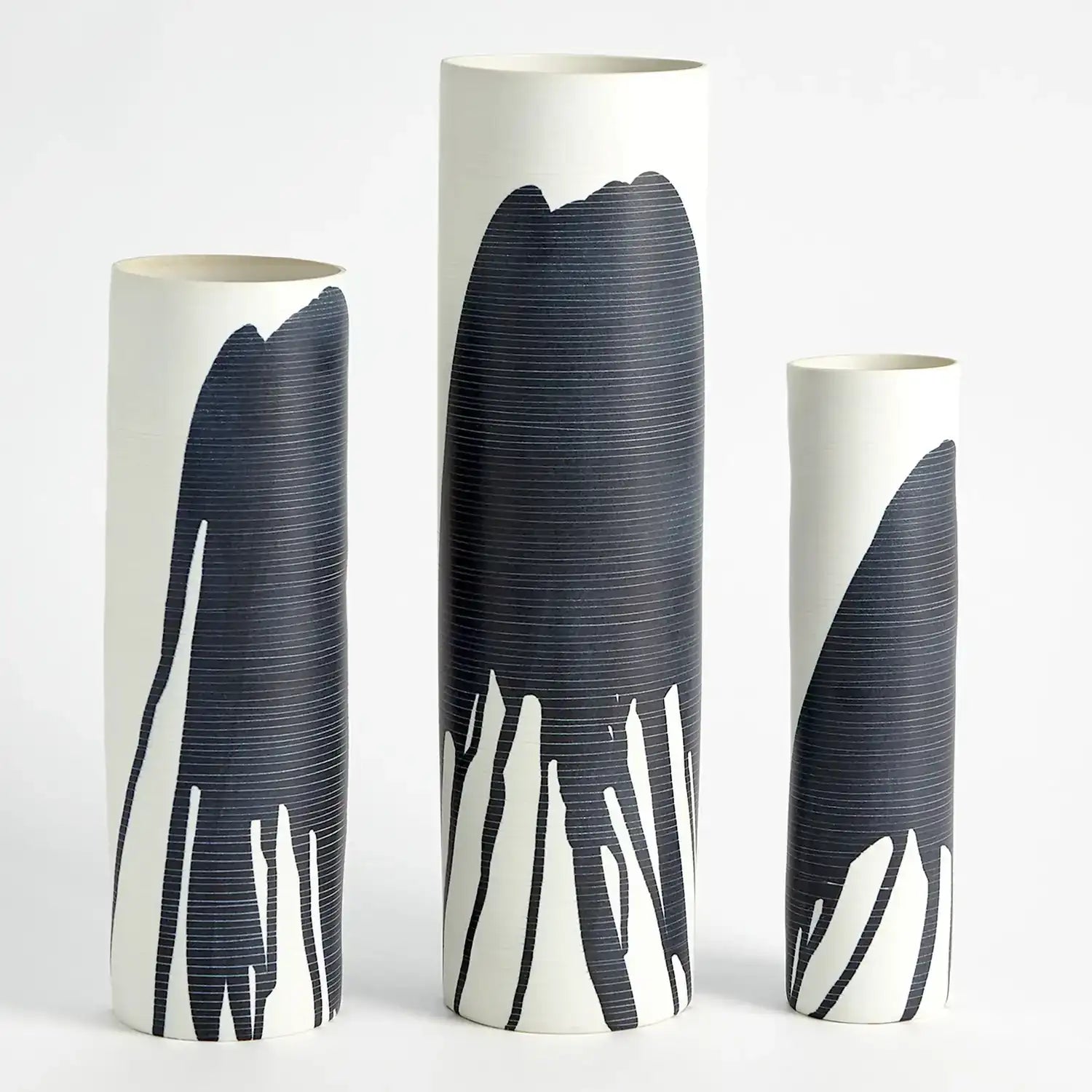 GLOBAL VIEWS SPLATTER VASE - Decorative Accents