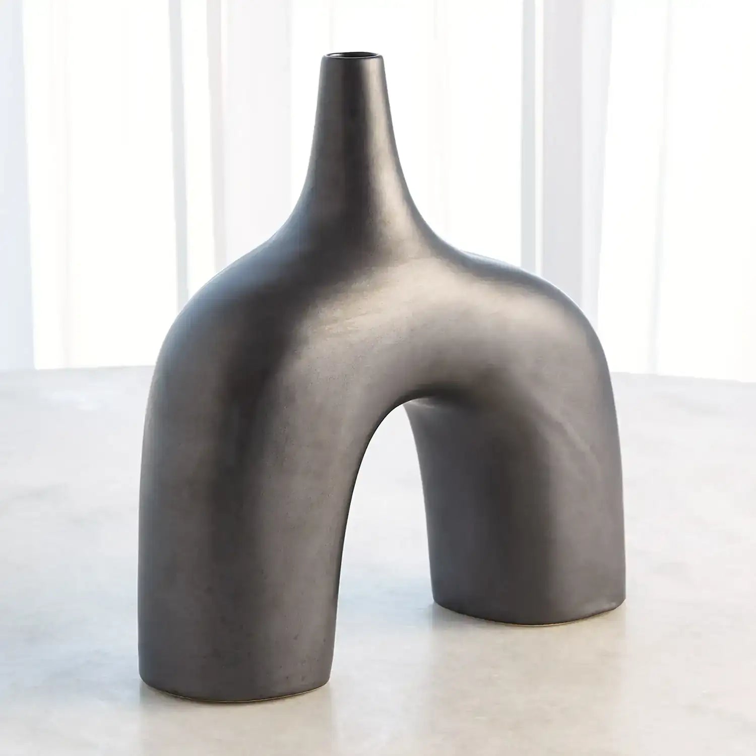 GLOBAL VIEWS STRETCH VASE - Decorative Accents