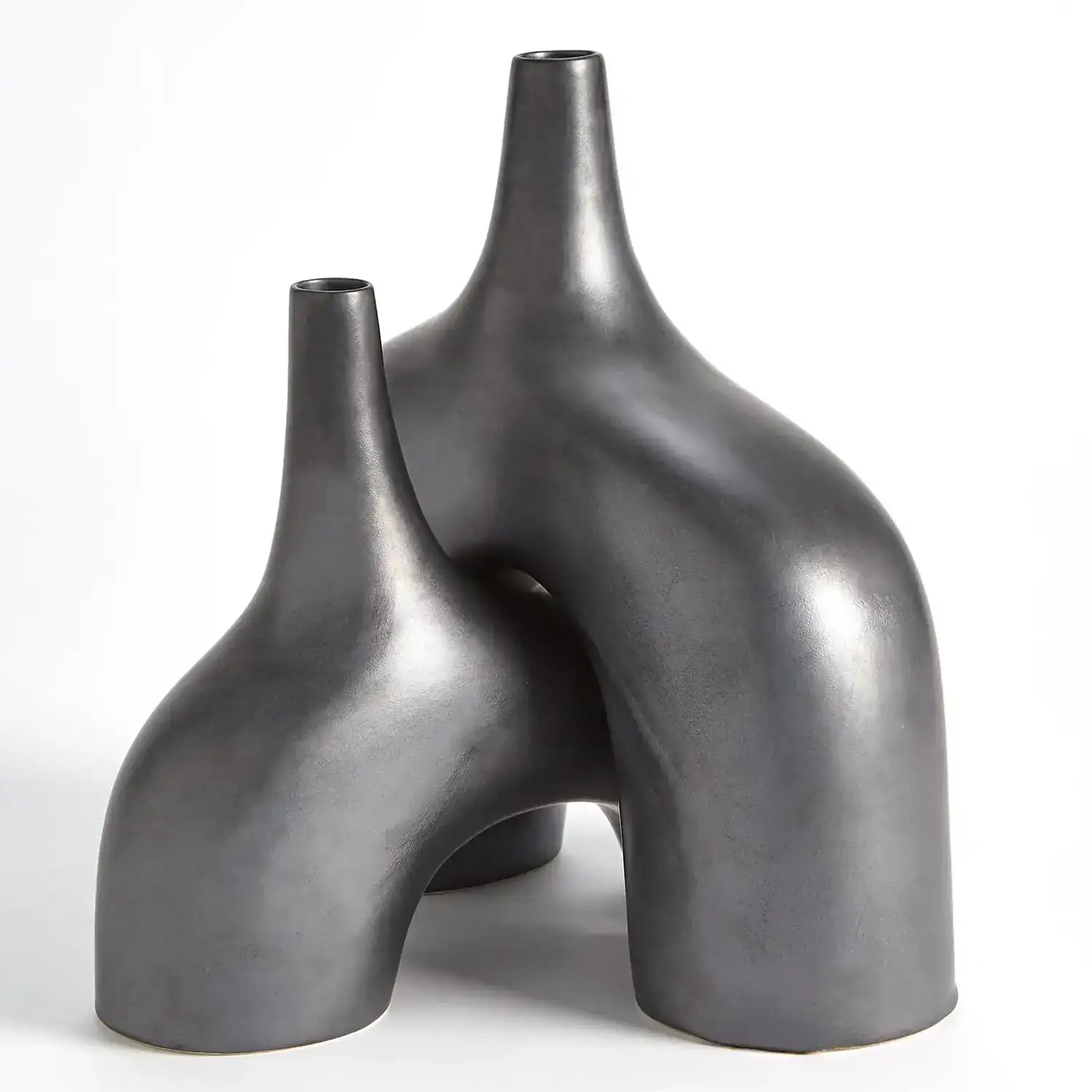 GLOBAL VIEWS STRETCH VASE - Decorative Accents