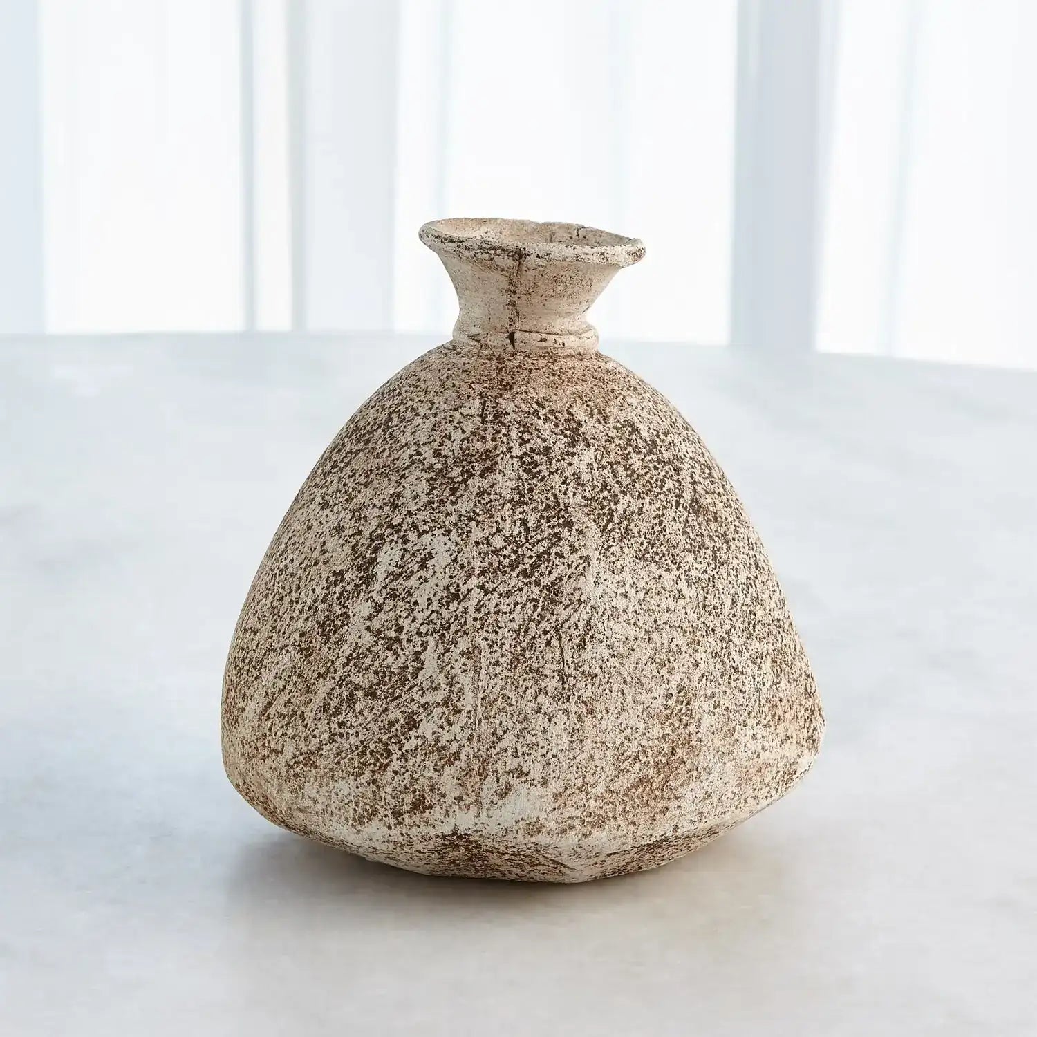 GLOBAL VIEWS CINDER WIDE BOTTOM VASE - Decorative Accents