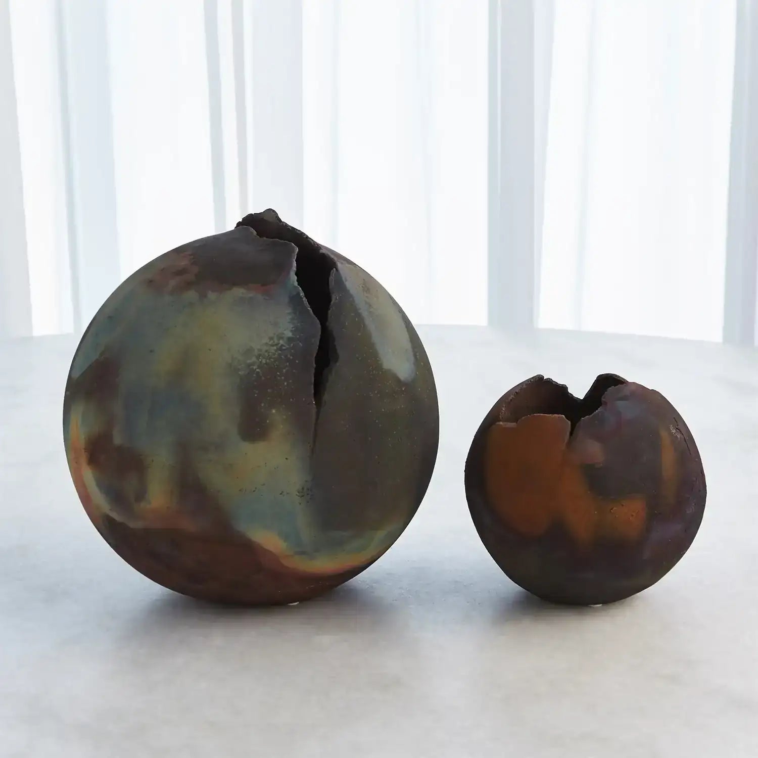 GLOBAL VIEWS FISSURE TORN BALL - Decorative Accents