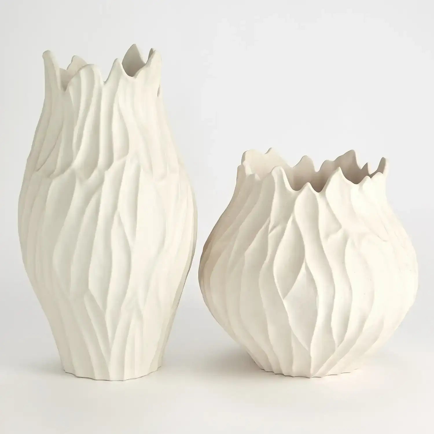 GLOBAL VIEWS BLOOM VASE ROUND - Decorative Accents