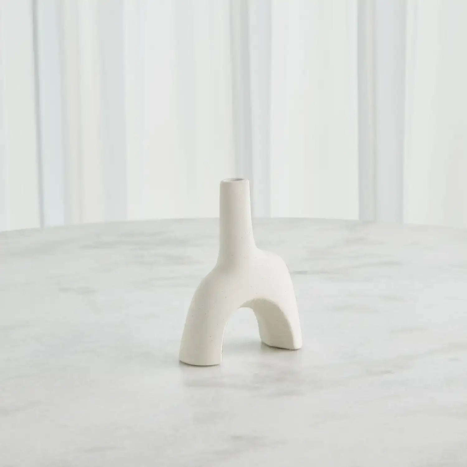 GLOBAL VIEWS CASSEL VASE - Decorative Accents