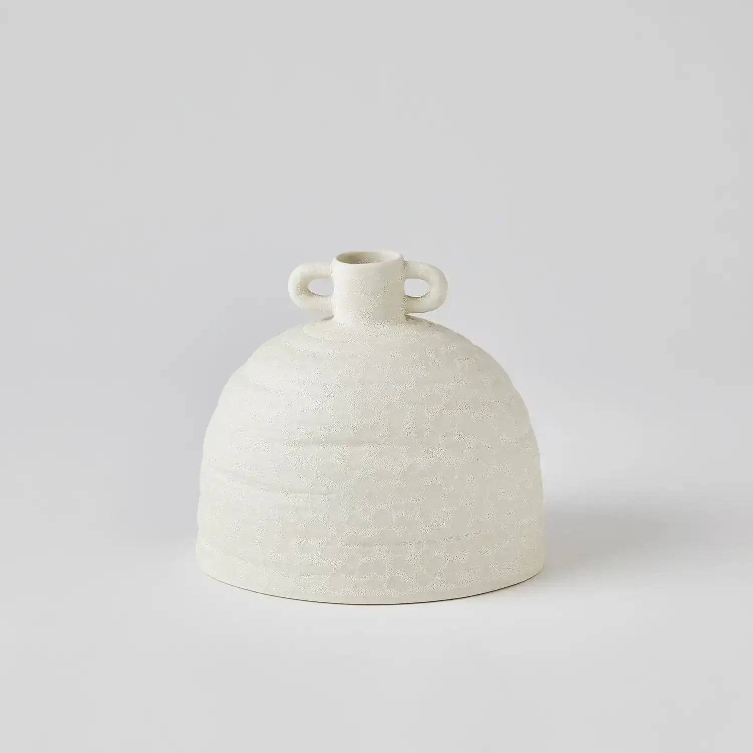 GLOBAL VIEWS SAHARA VASE - Decorative Accents