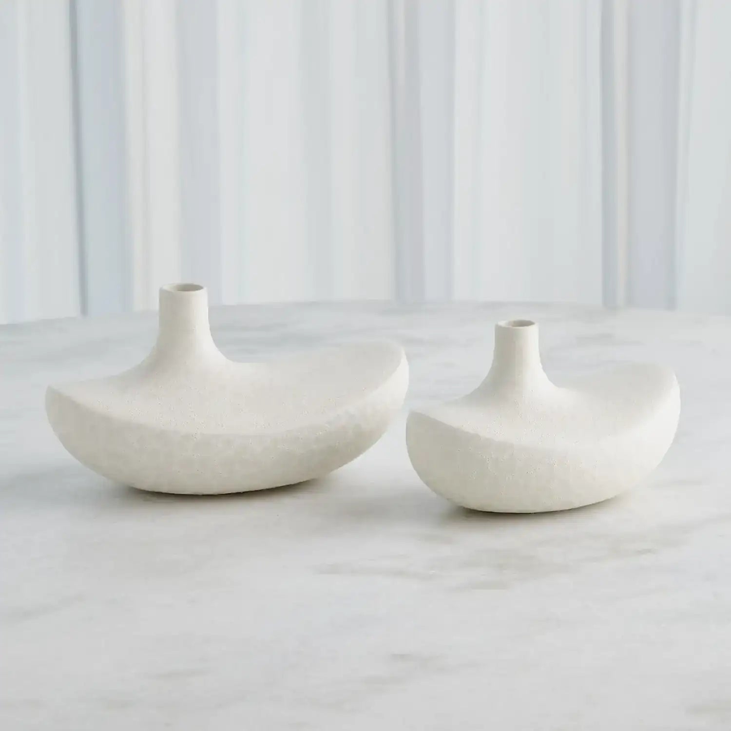 GLOBAL VIEWS SOLIS VASE - Decorative Accents
