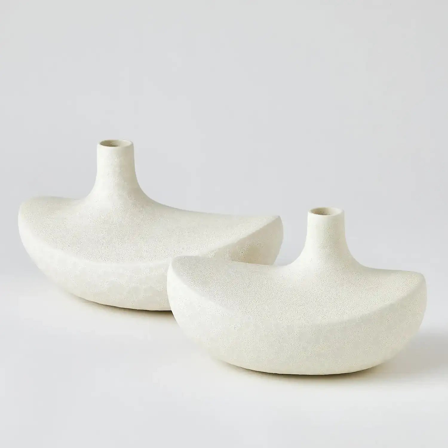 GLOBAL VIEWS SOLIS VASE - Decorative Accents