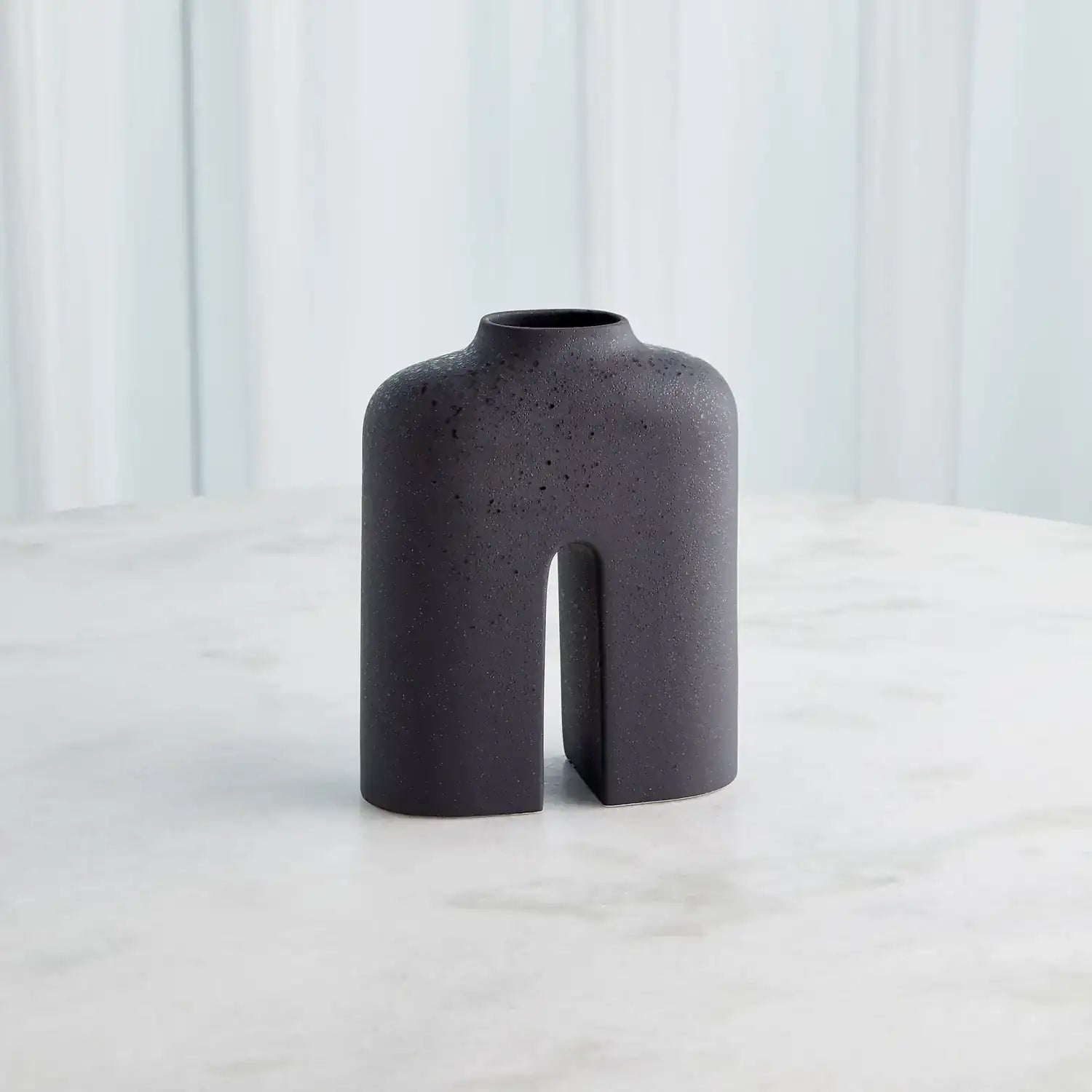 GLOBAL VIEWS GUARDIAN VASE - Decorative Accents
