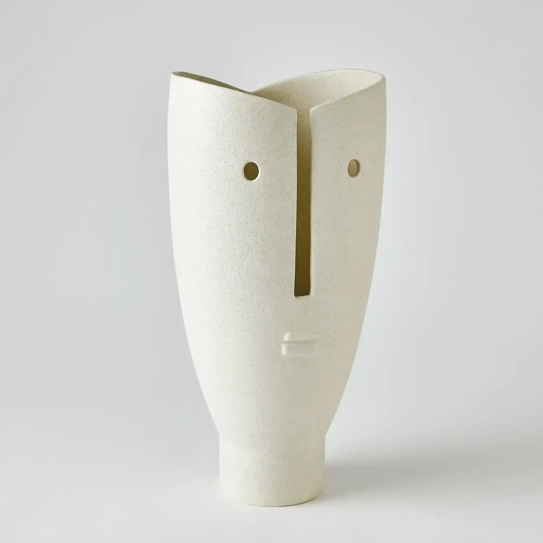 GLOBAL VIEWS LEONARD VASE - Decorative Accents
