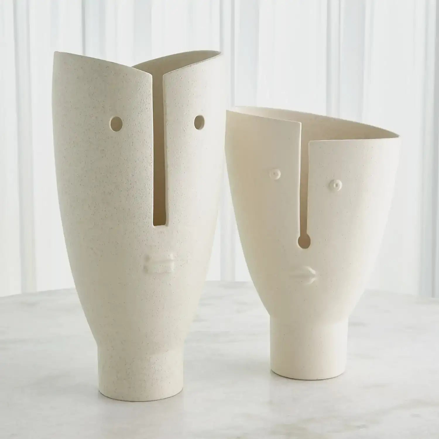GLOBAL VIEWS LEONARD VASE - Decorative Accents