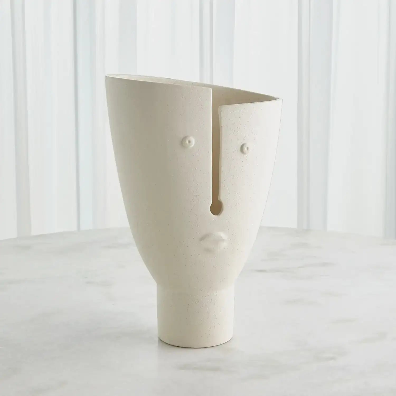 GLOBAL VIEWS LOTTIE VASE - Decorative Accents