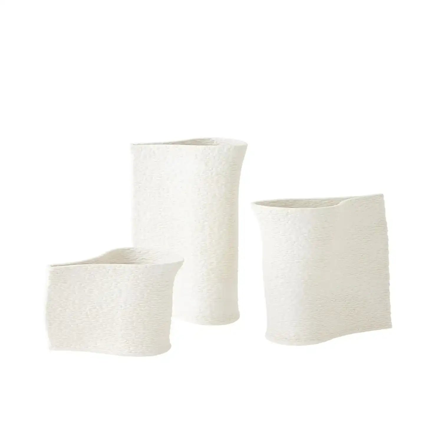 GLOBAL VIEWS WINDY VASE - Decorative Accents