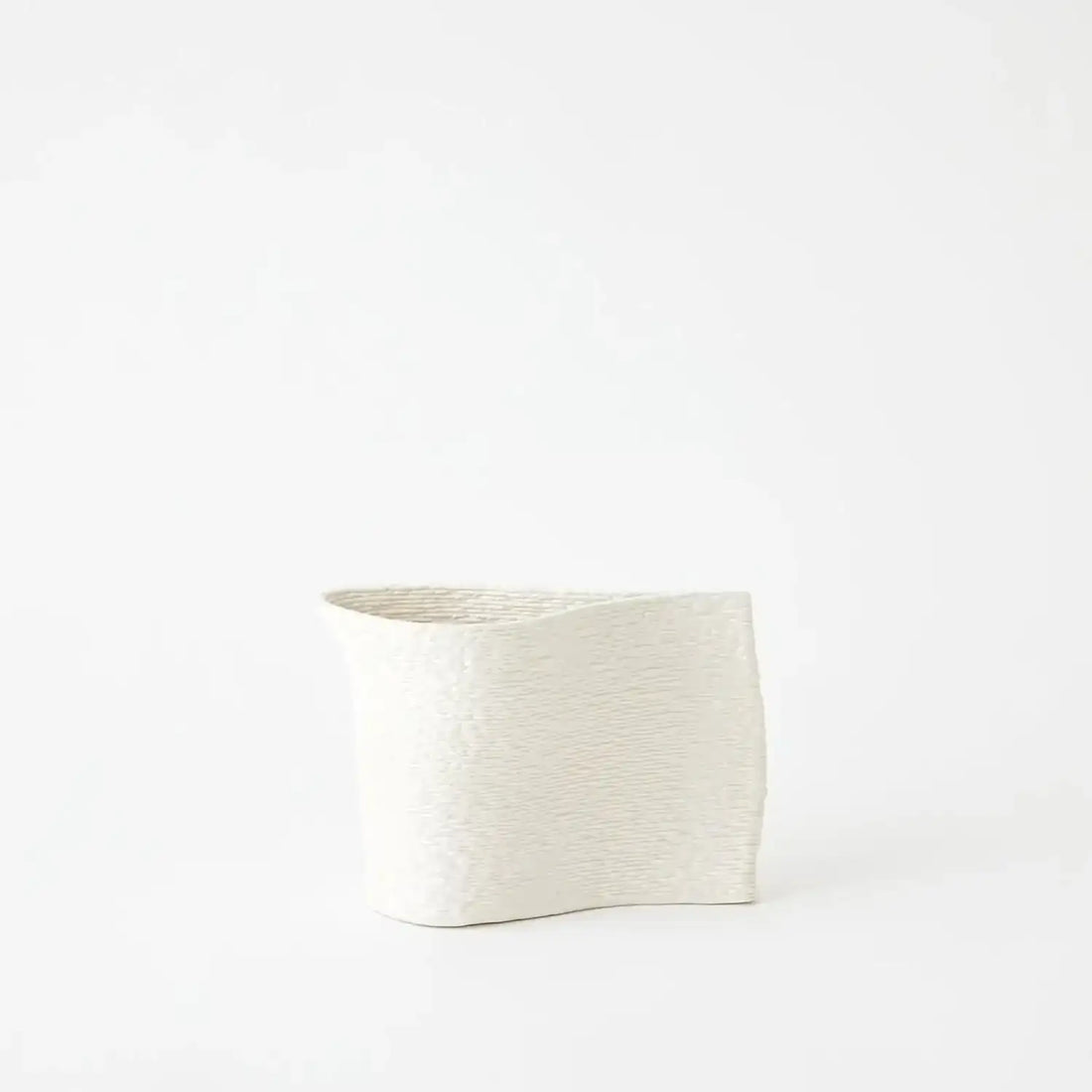 GLOBAL VIEWS WINDY VASE - Decorative Accents