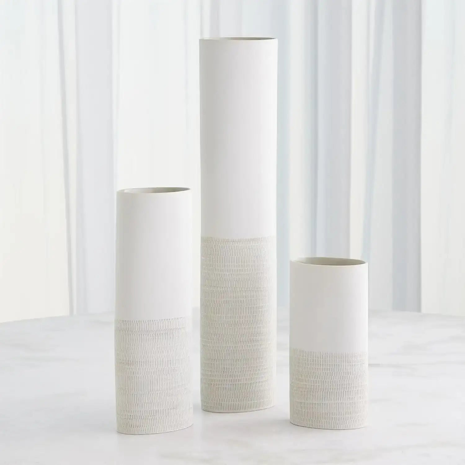 GLOBAL VIEWS DASH VASE - Decorative Accents