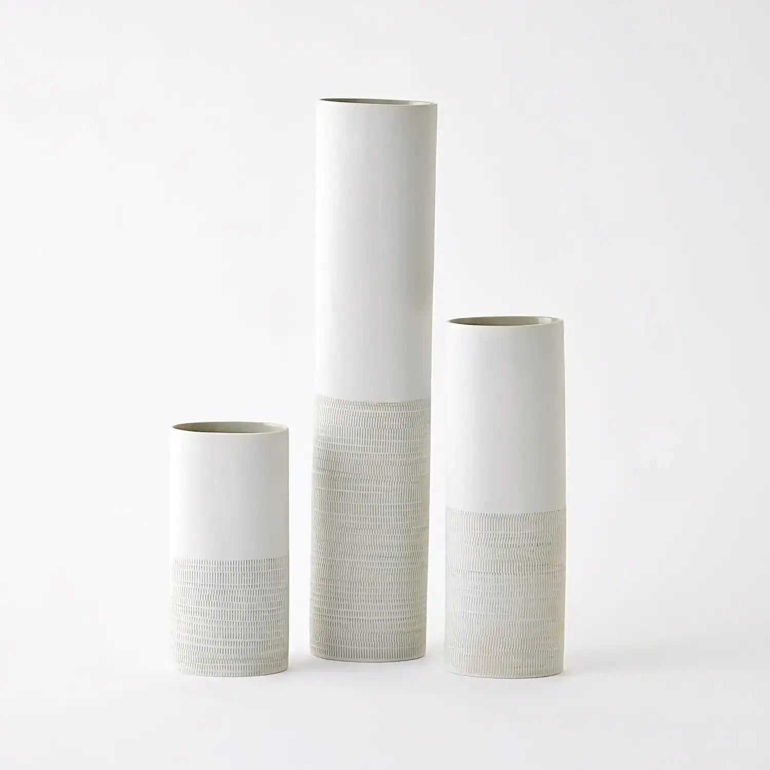 GLOBAL VIEWS DASH VASE - Decorative Accents