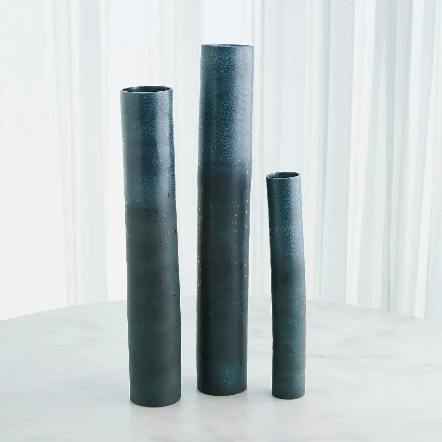 GLOBAL VIEWS TEETER VASE - Decorative Accents